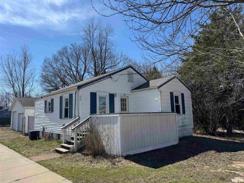 Homes For Sale - 624 E Paris Avenue<br/> Peoria, IL 61603