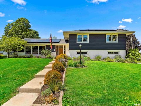 Homes For Sale - 607 Westgate Road<br/> Tazewell County, Washington, IL 61571