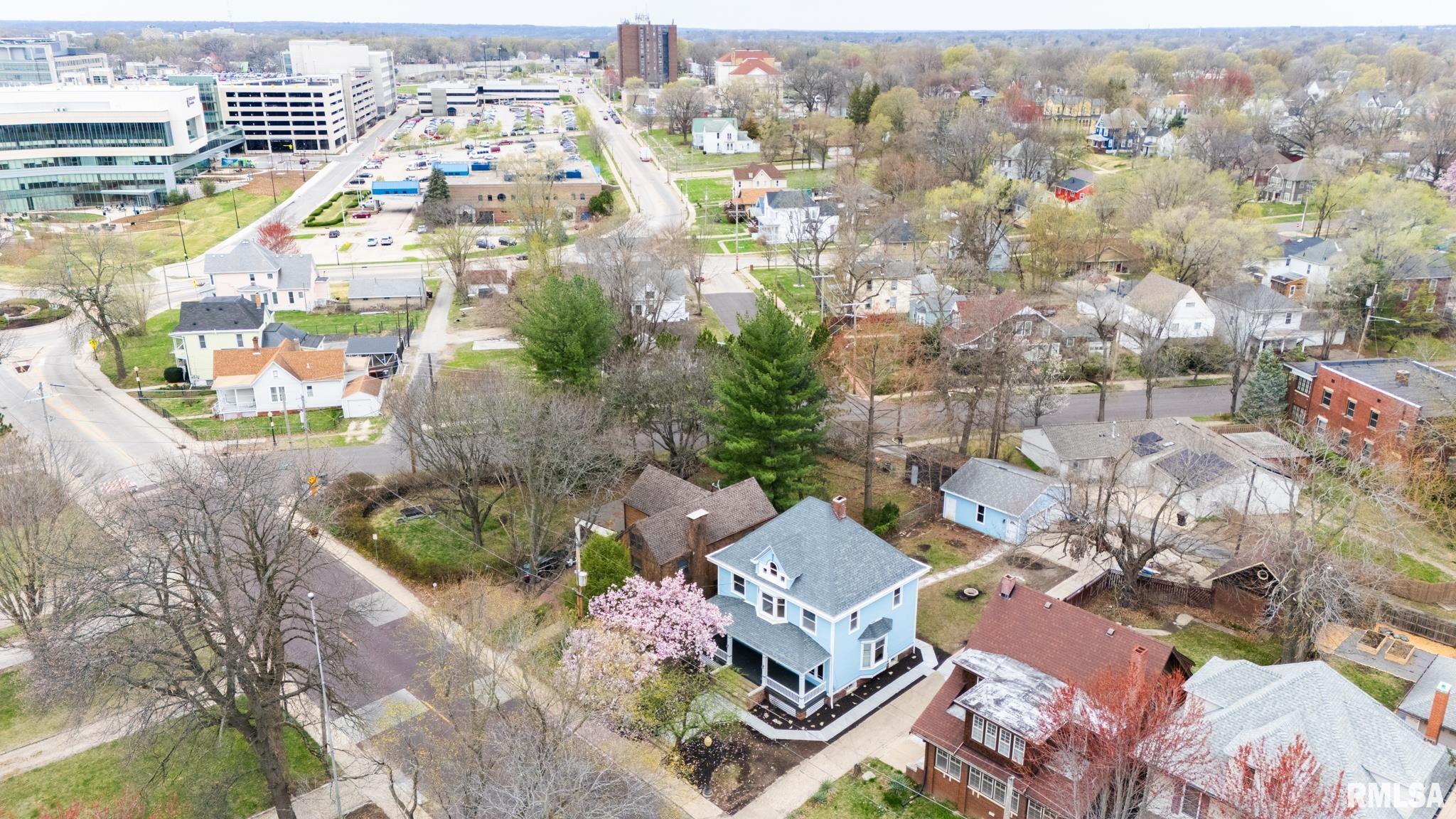 943 NE Glen Oak Avenue, Peoria, Illinois image 11