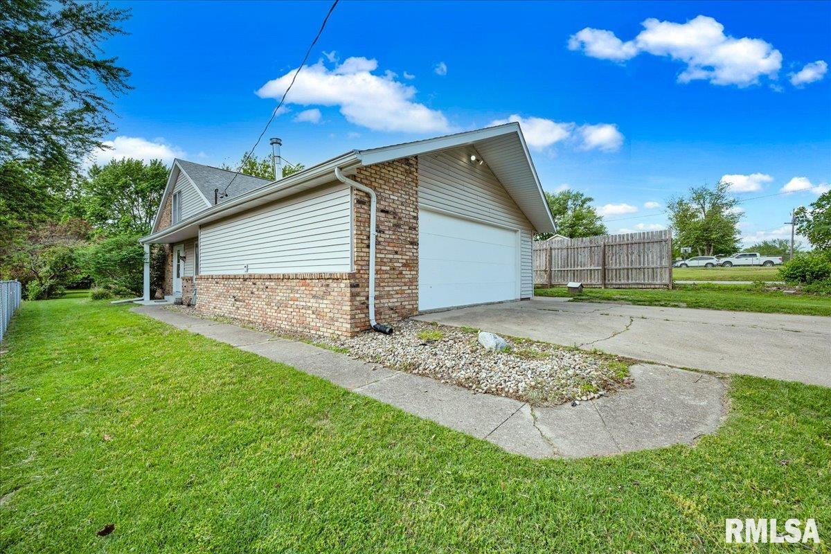 14537 N Grandview Drive, Chillicothe, Illinois image 3