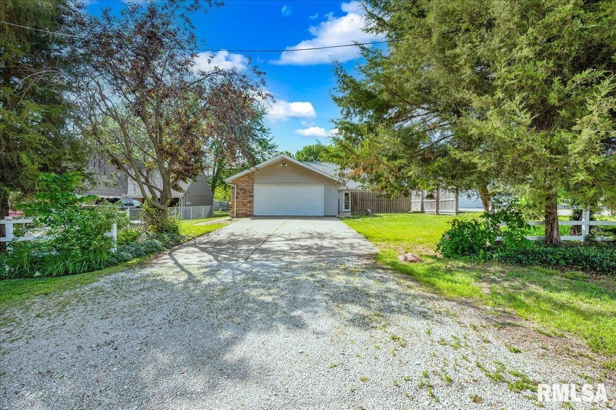 14537 N Grandview Drive, Chillicothe, Illinois image 2