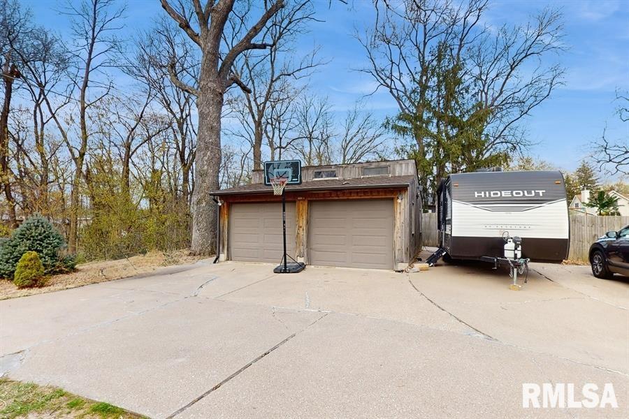 1229 35th Avenue, Moline, Illinois image 27