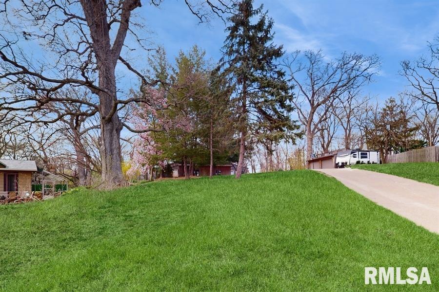 1229 35th Avenue, Moline, Illinois image 35