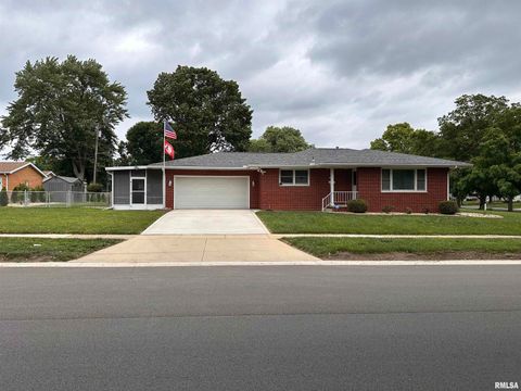 Homes For Sale - 2309 Griffiths Avenue<br/> Springfield, IL 62702