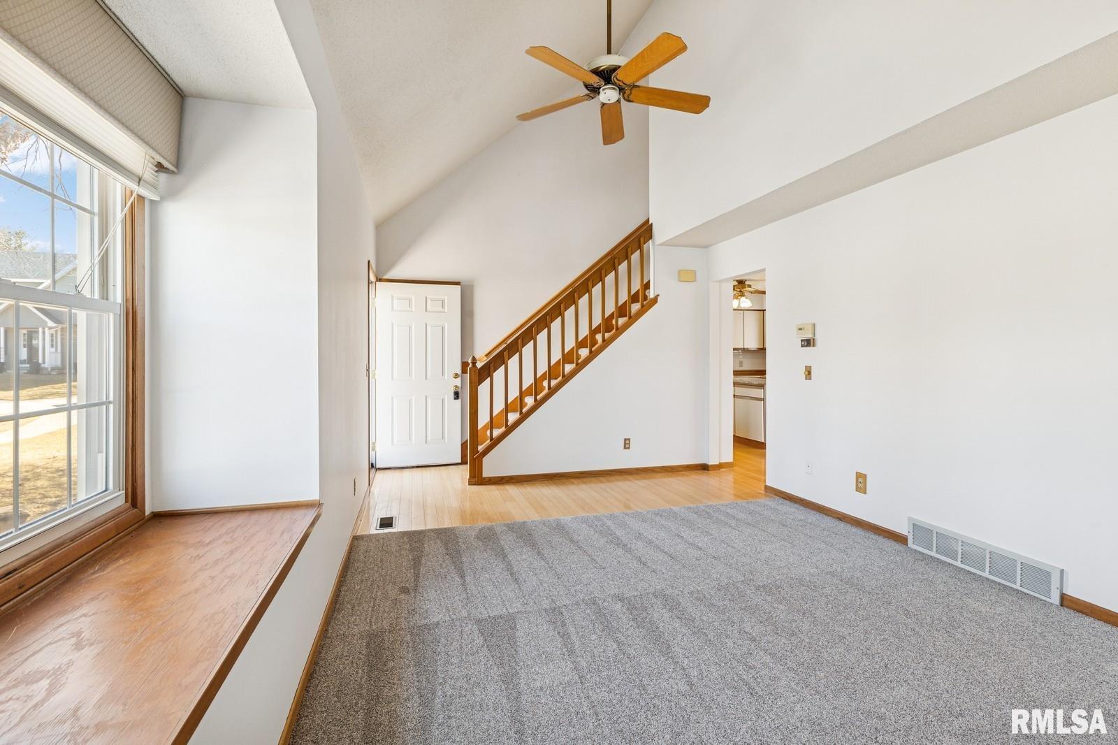 4260 Winston Place, Bettendorf, Iowa image 5