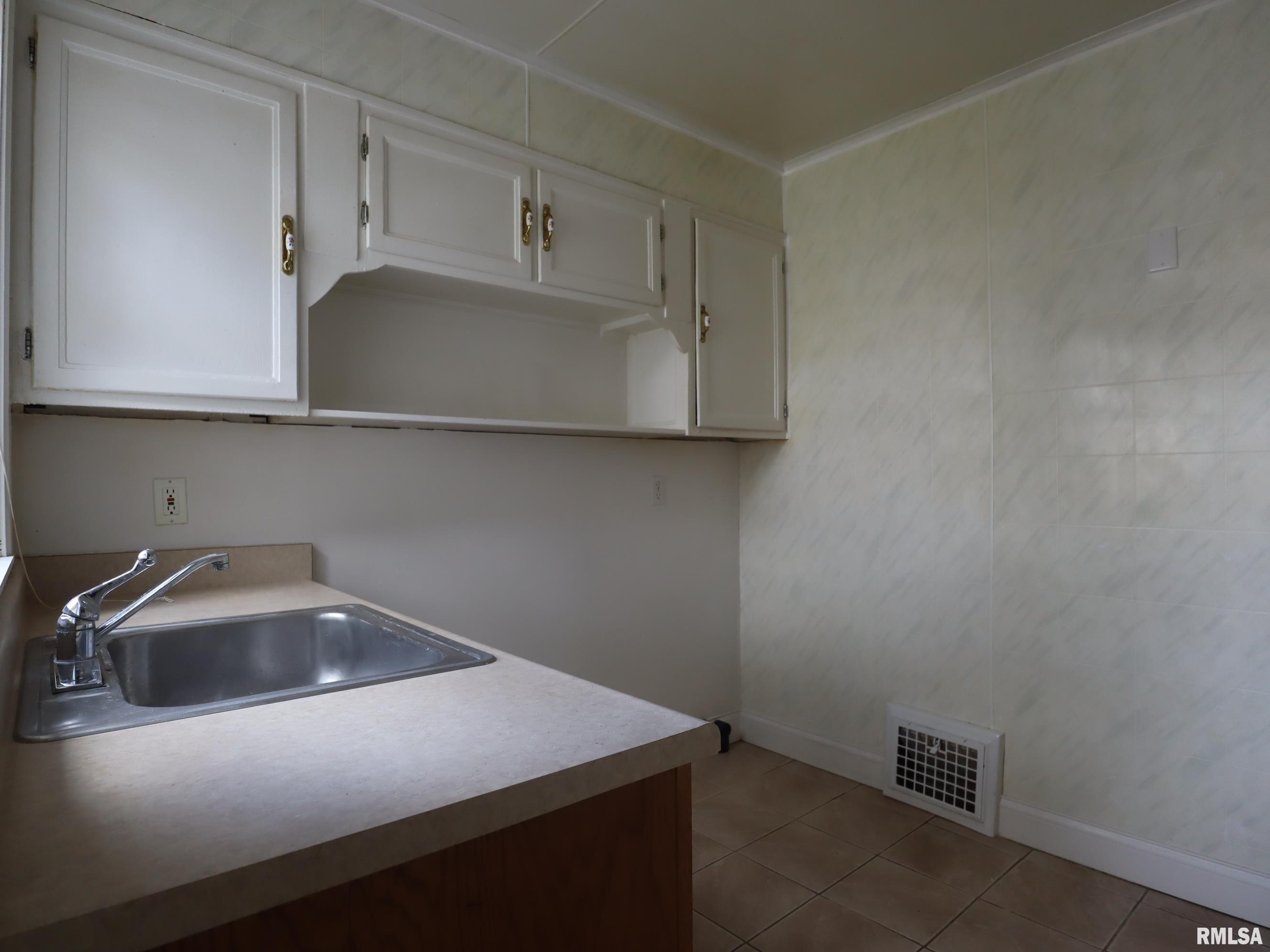 1315 E Rouse Avenue, Peoria, Illinois image 8