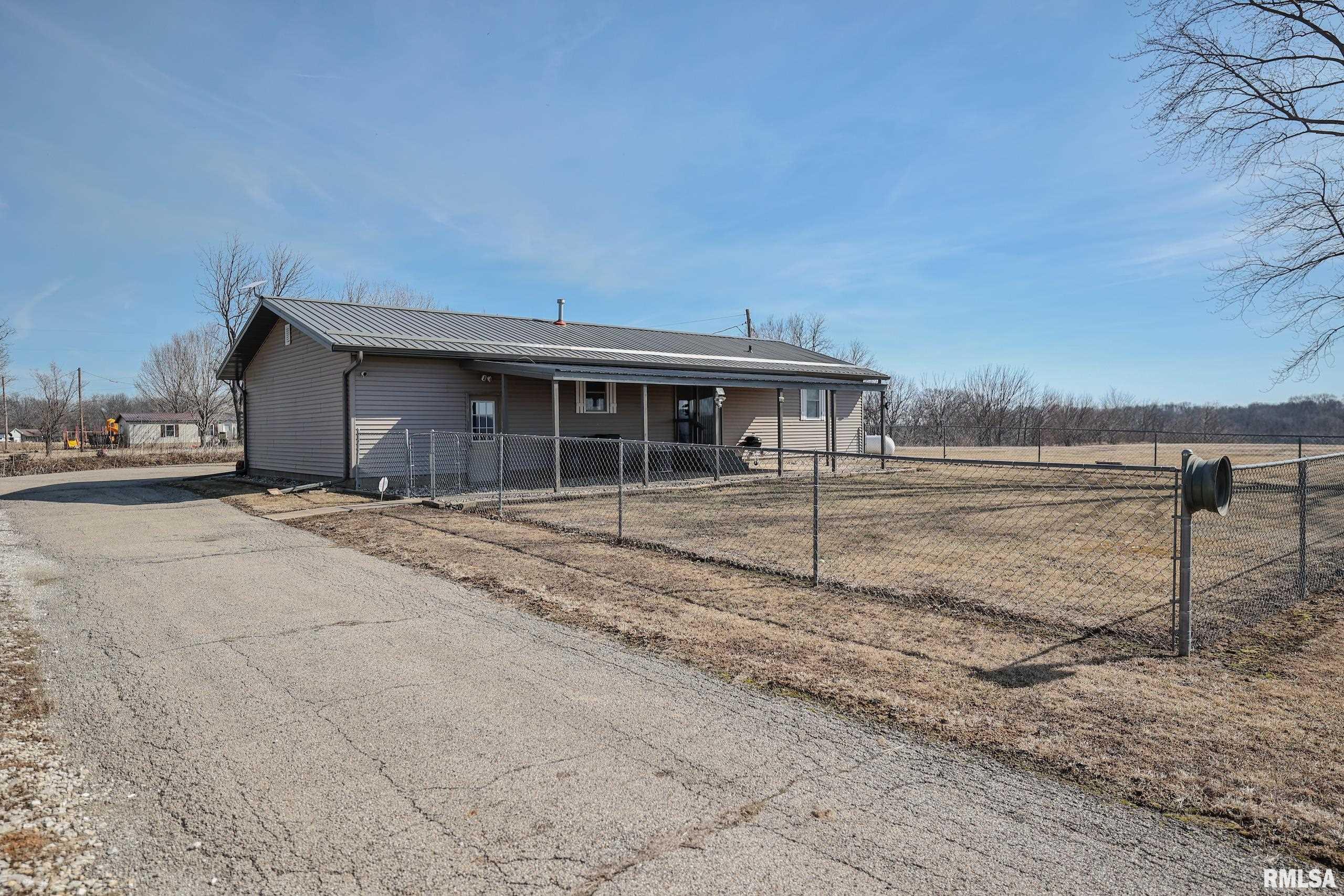 11310 N County Highway 9 Highway, Lewistown, Illinois image 35