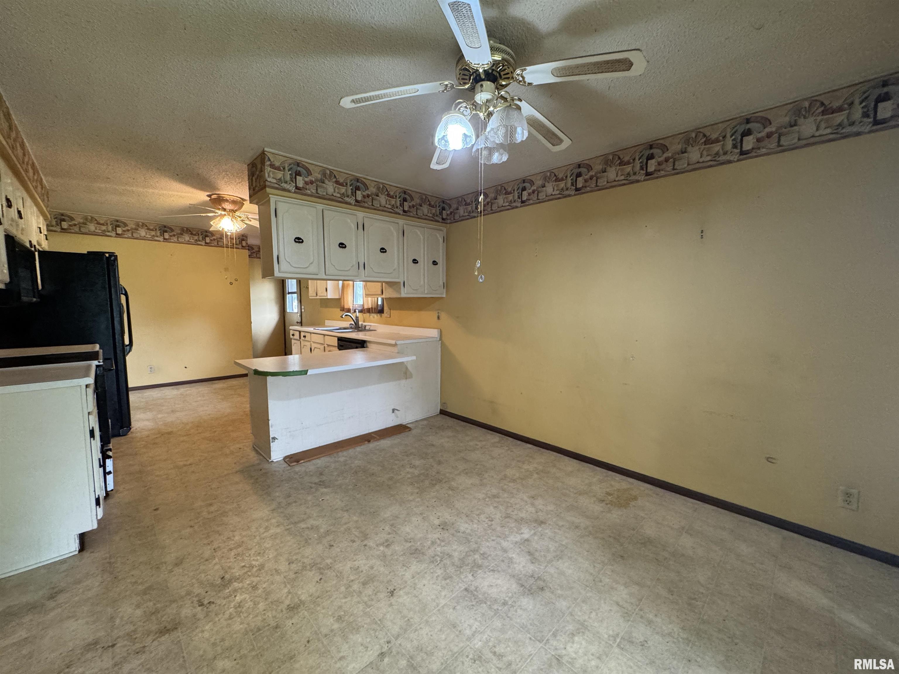 4267 Evergreen Drive, Galesburg, Illinois image 14