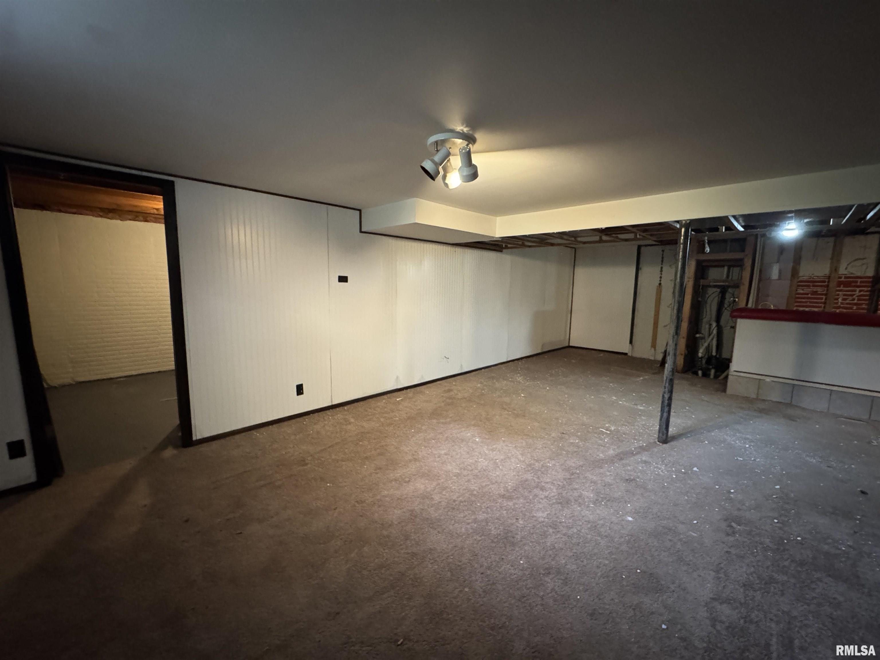 4267 Evergreen Drive, Galesburg, Illinois image 28