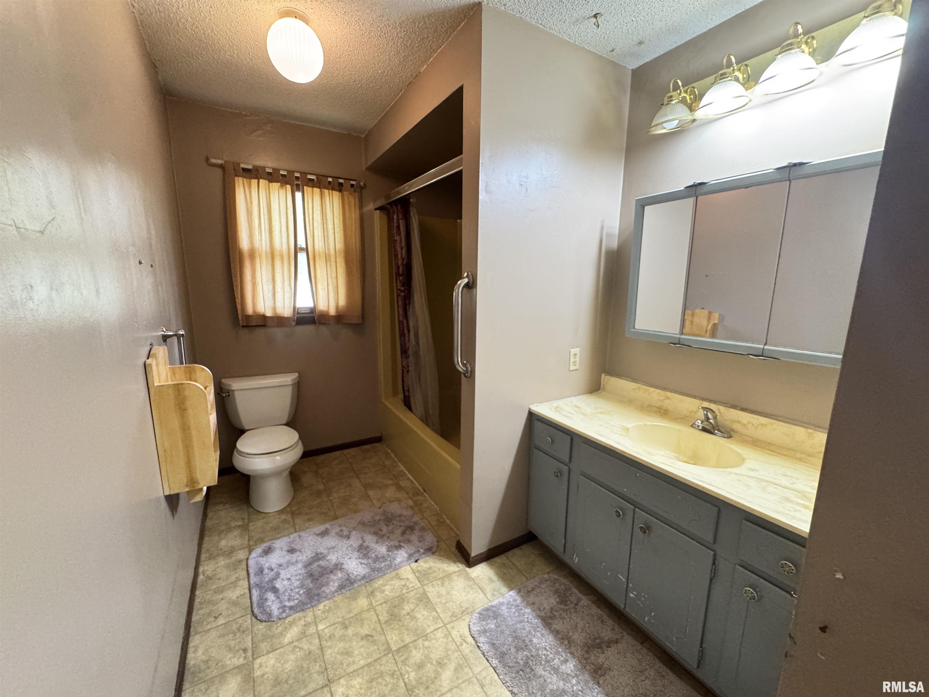 4267 Evergreen Drive, Galesburg, Illinois image 17