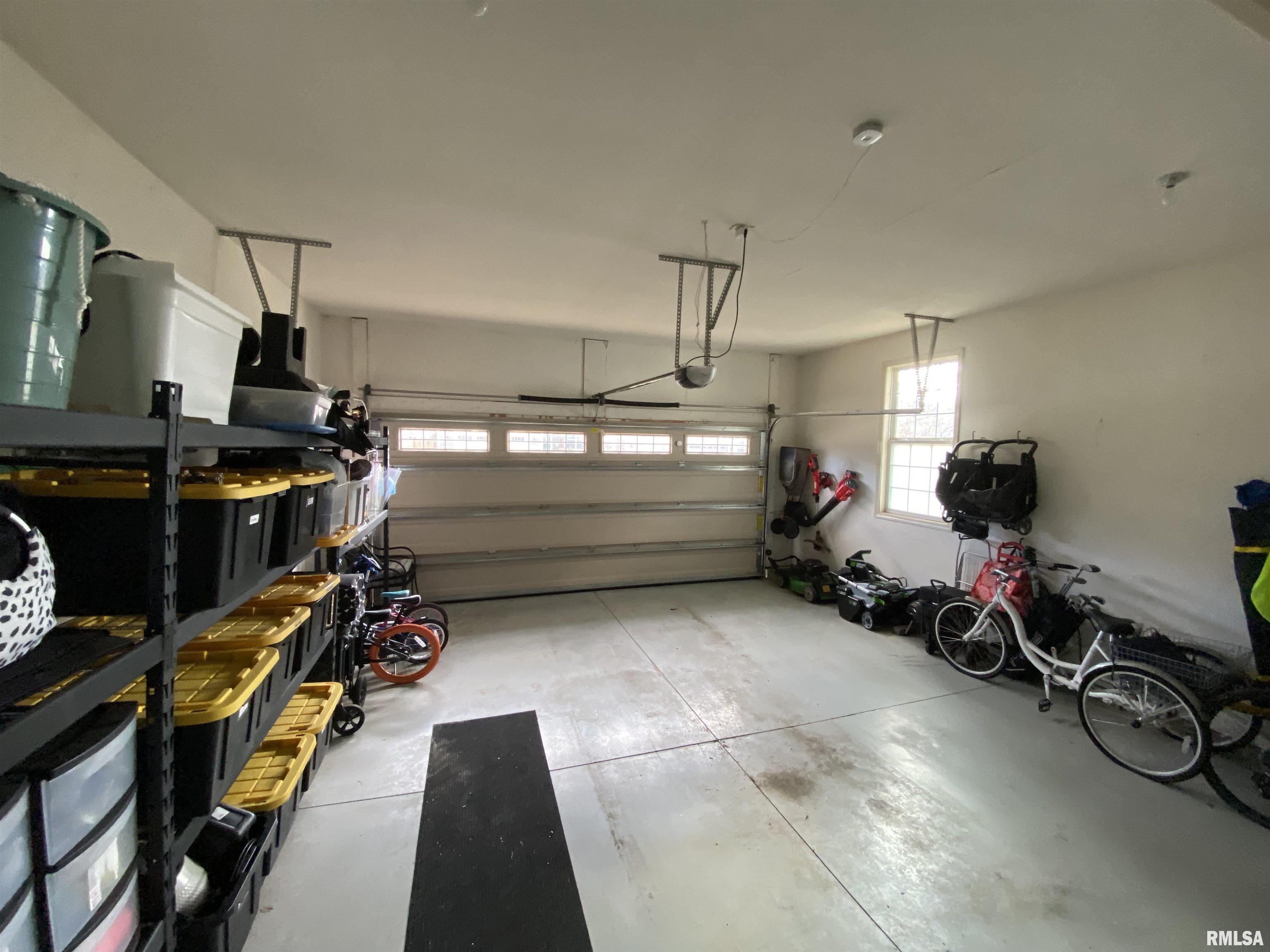 2811 W School Street, Dunlap, Illinois image 39