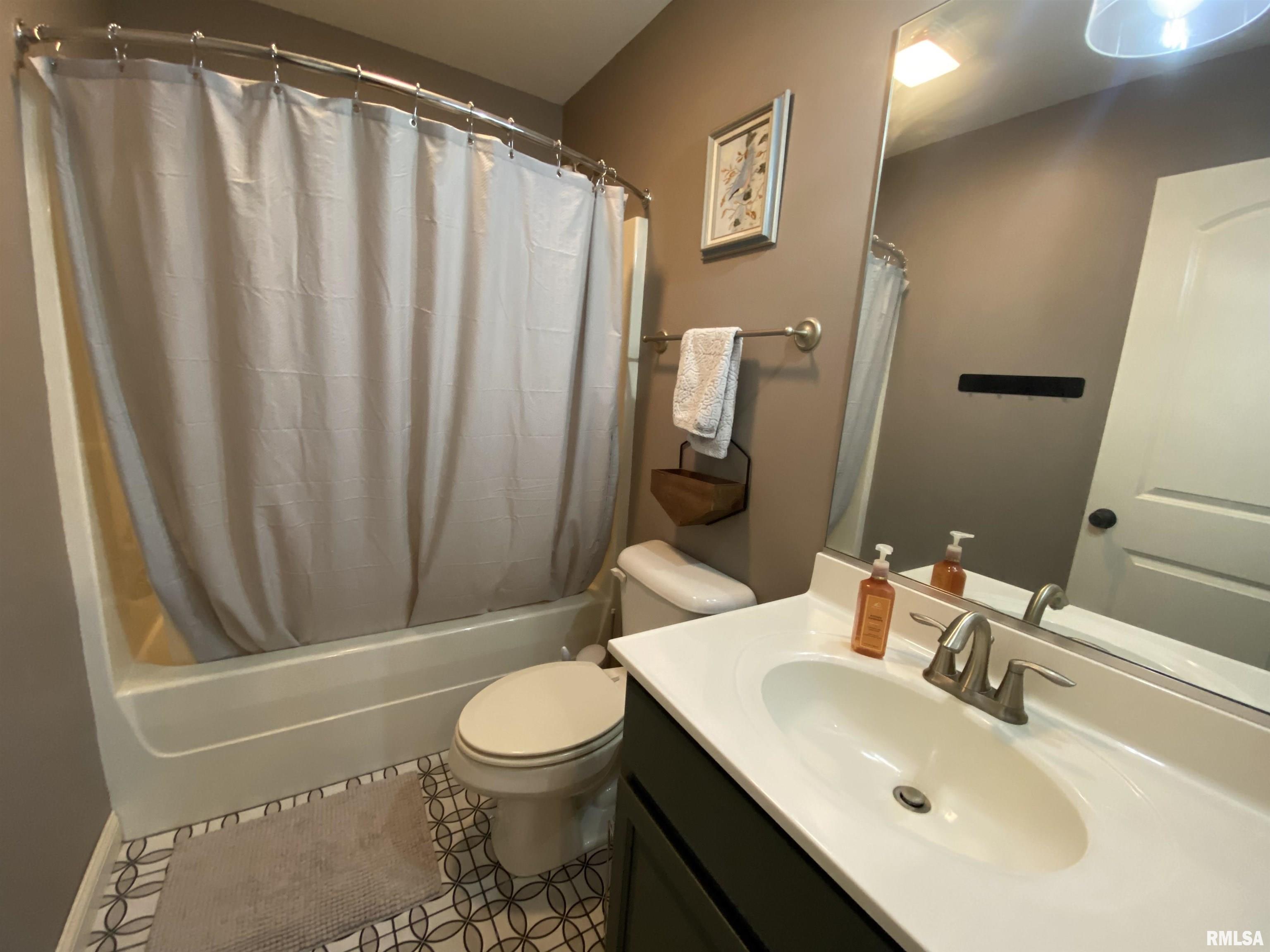 2811 W School Street, Dunlap, Illinois image 32