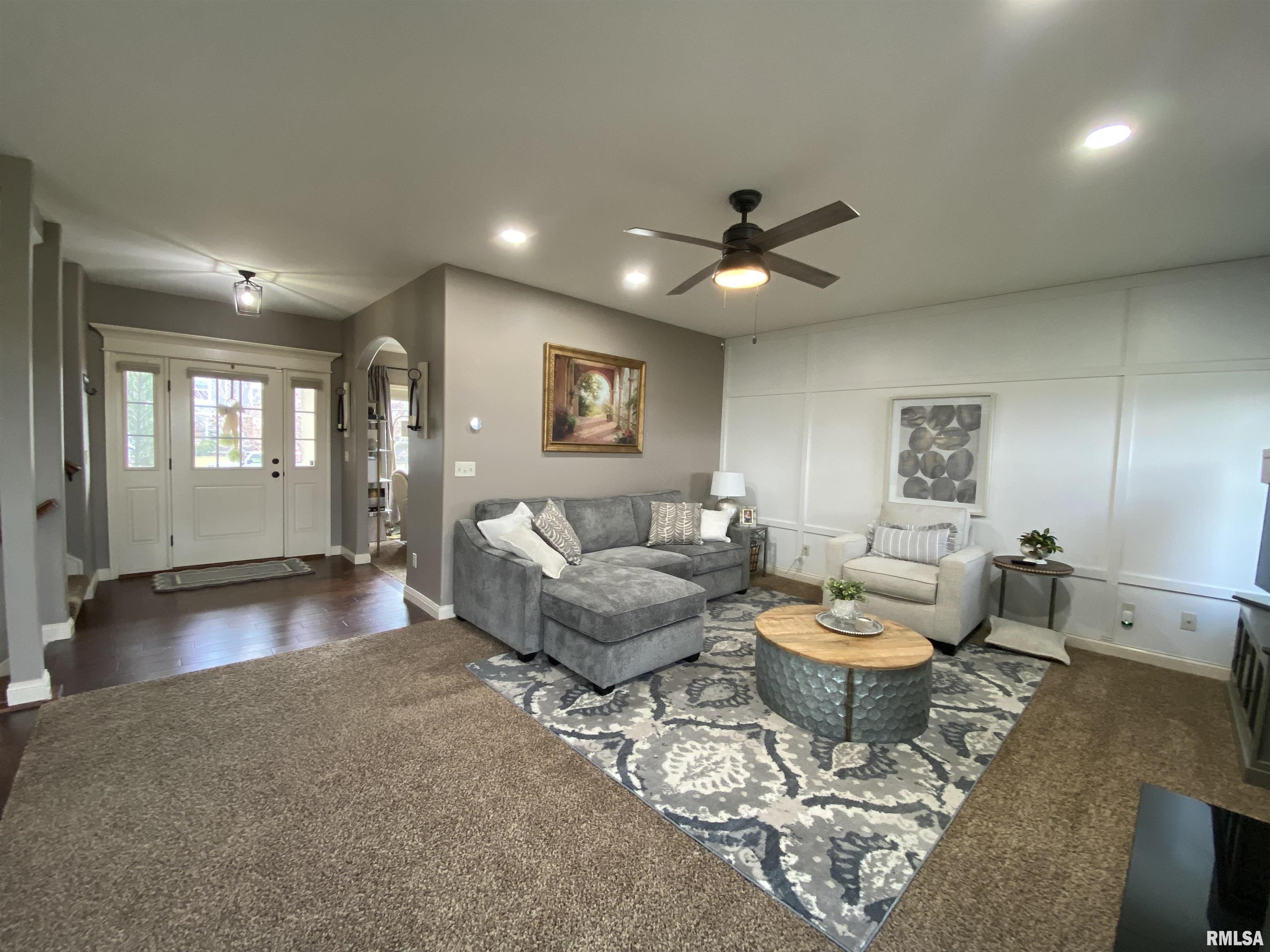 2811 W School Street, Dunlap, Illinois image 9