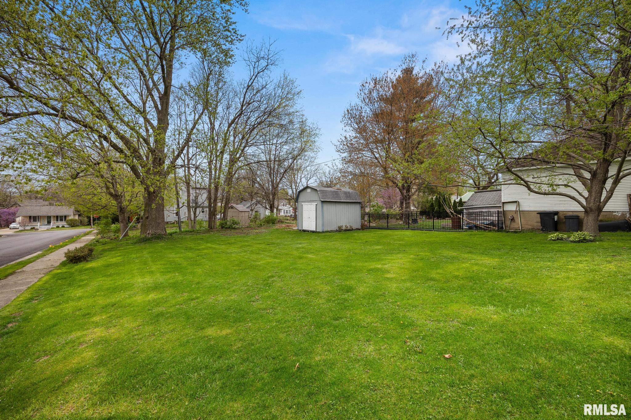 308 S Pine Street, Washington, Illinois image 34