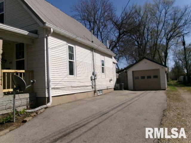 320 Walnut Street, Pekin, Illinois image 4