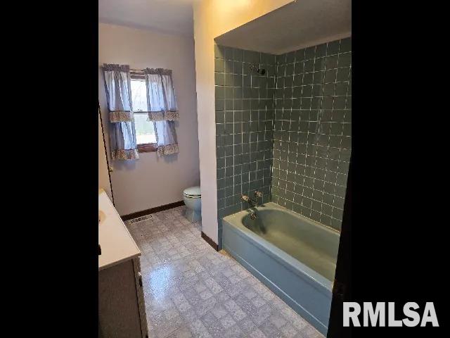 501 N Hun Street, Colchester, Illinois image 17