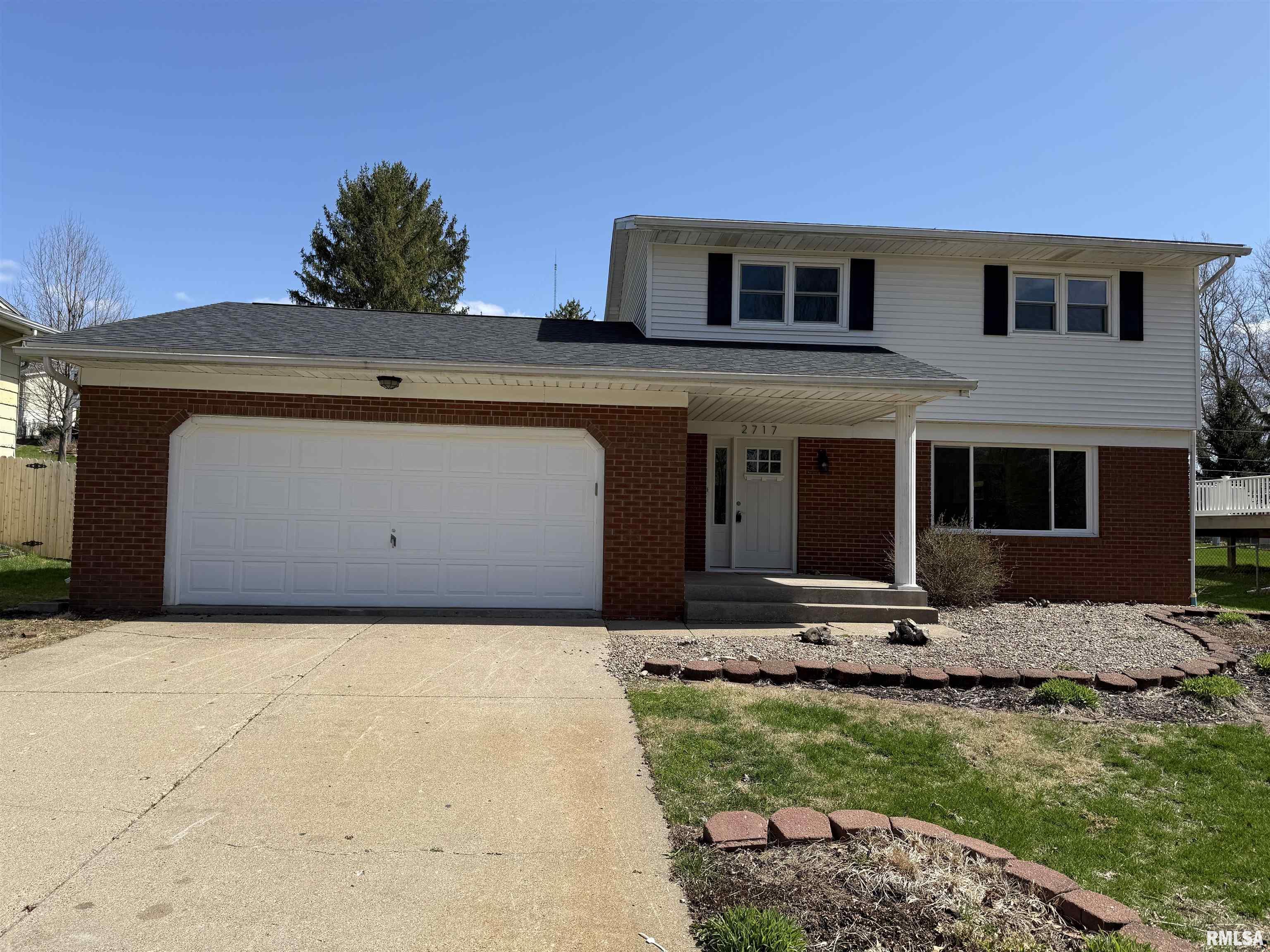 2717 Stafford Boulevard, Bettendorf, Iowa image 1