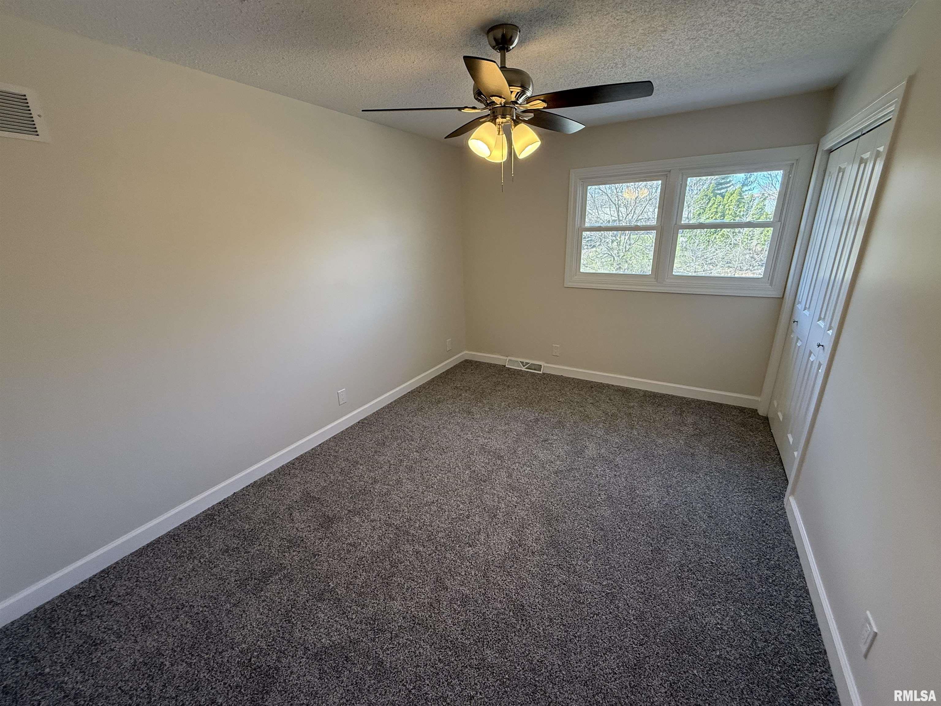 2717 Stafford Boulevard, Bettendorf, Iowa image 9