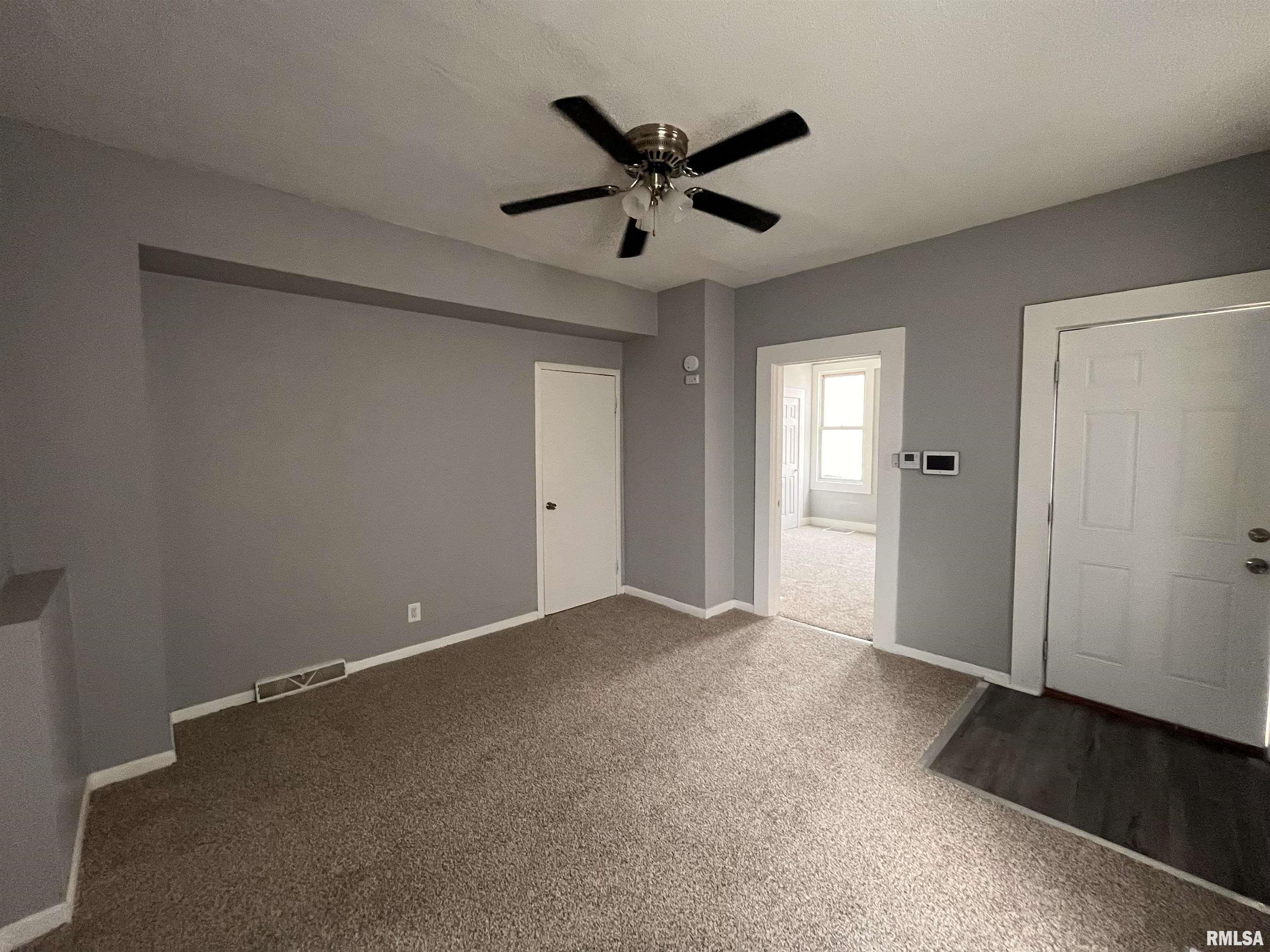 1627 W 4th Street, Davenport, Iowa image 3