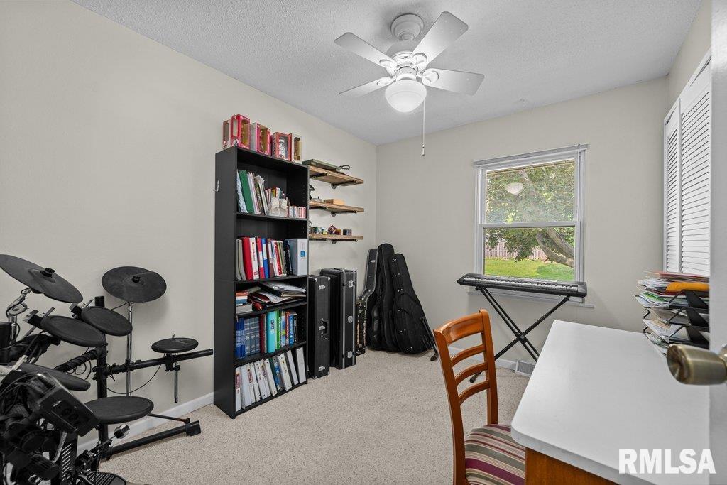 2303 Pinehurst Street, Bettendorf, Iowa image 19