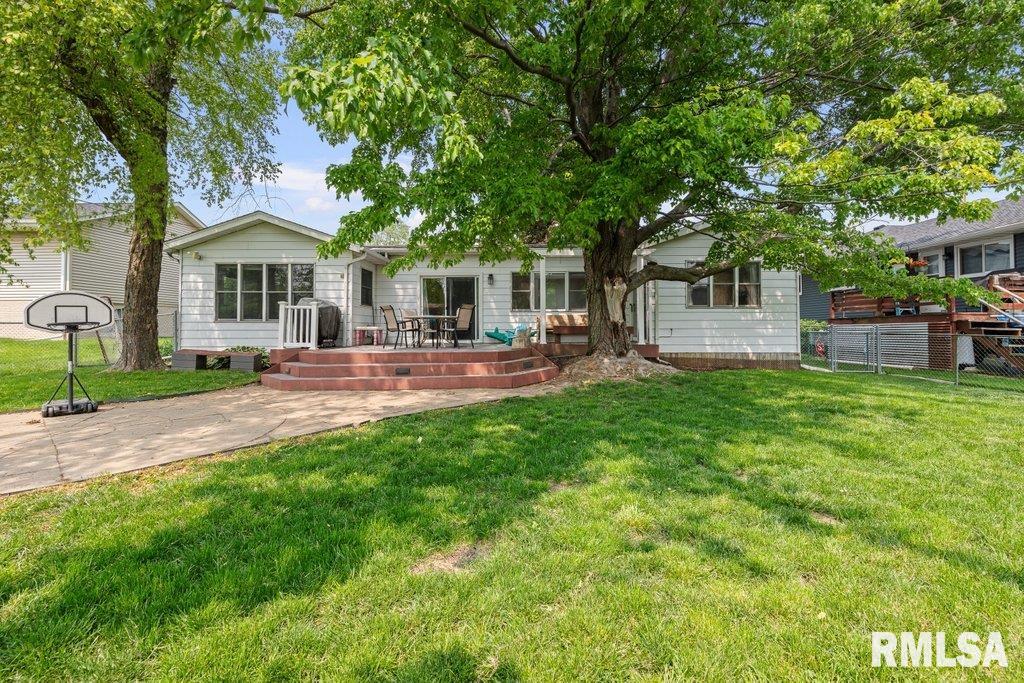 2303 Pinehurst Street, Bettendorf, Iowa image 39