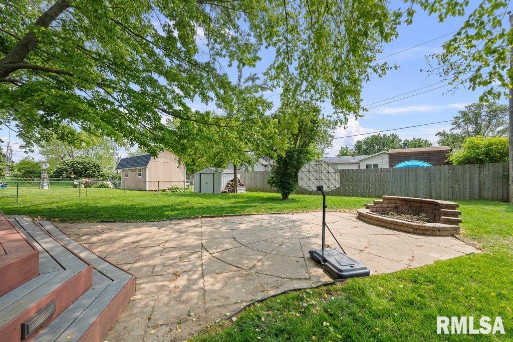 2303 Pinehurst Street, Bettendorf, Iowa image 37