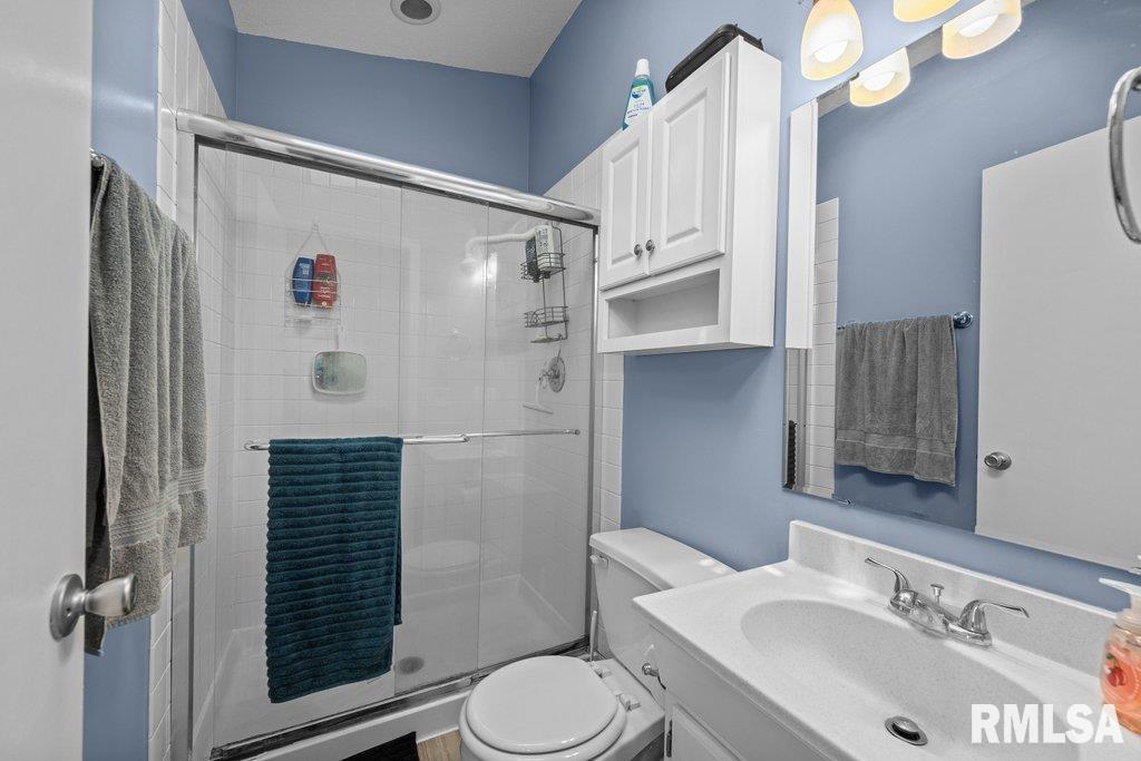 2303 Pinehurst Street, Bettendorf, Iowa image 18