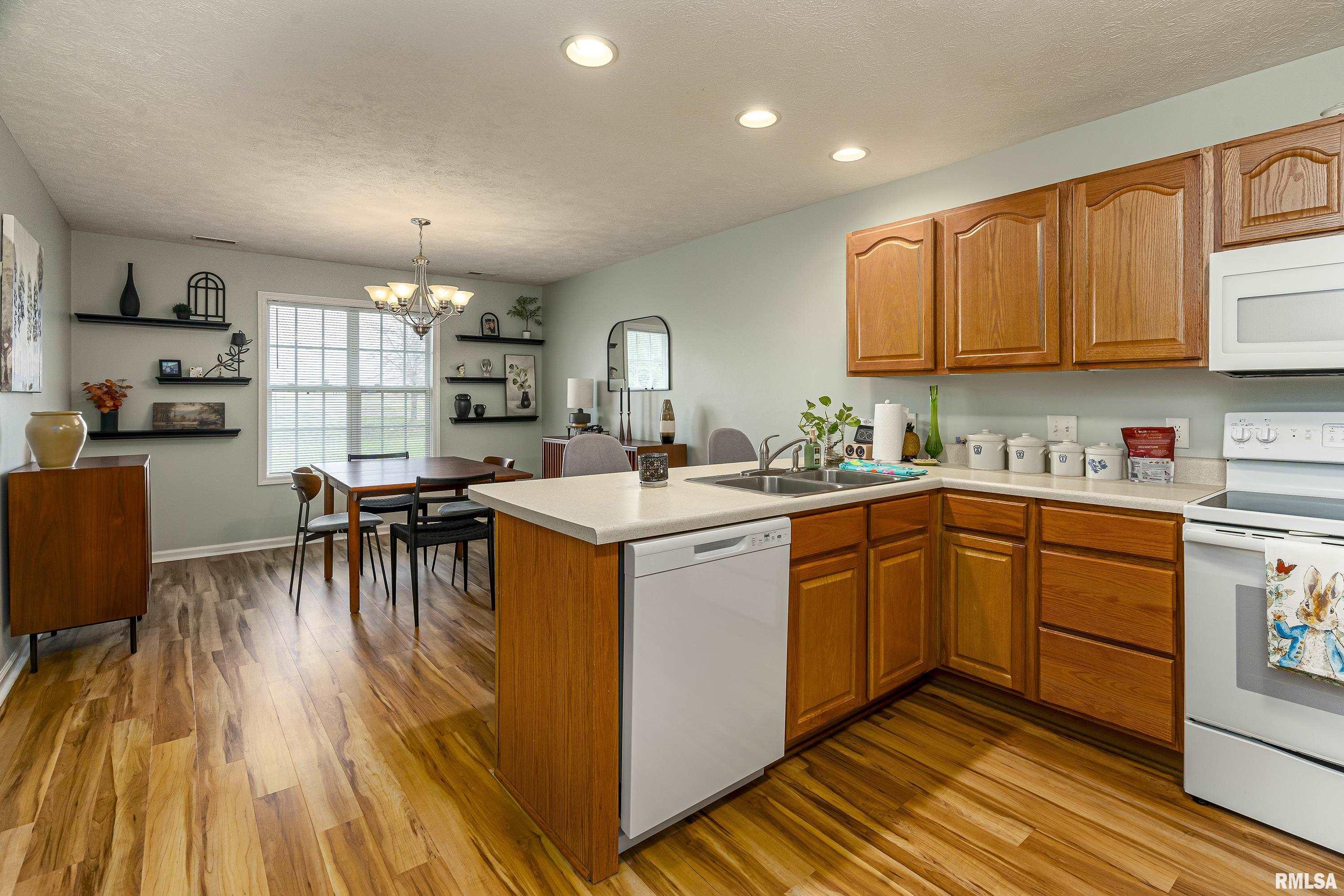 659 Lake Harbor Drive, Marion, Illinois image 13