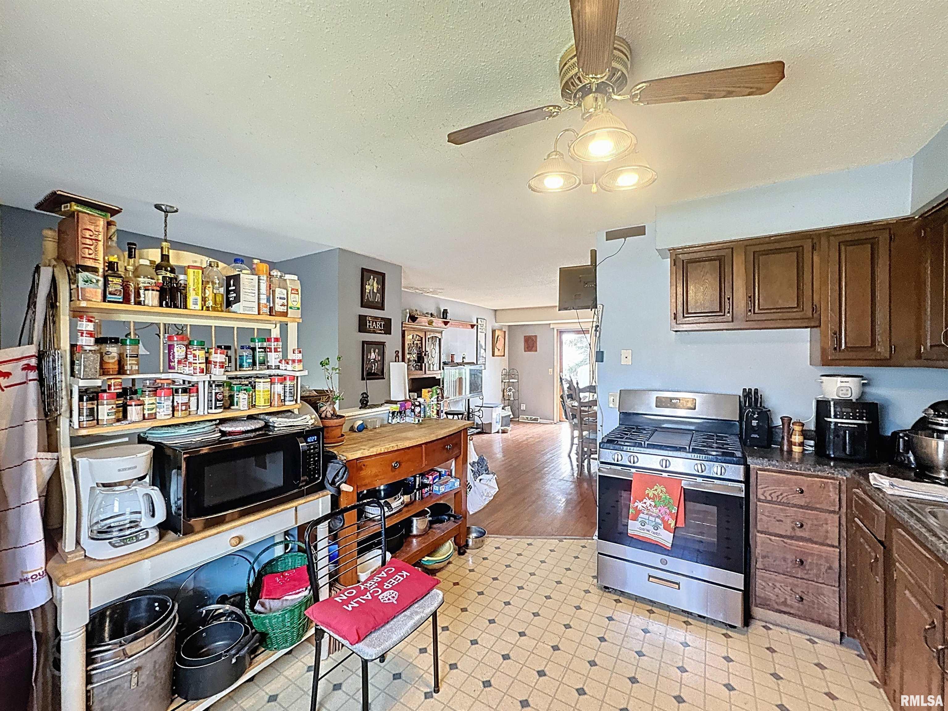 4313 W 13th Street, Davenport, Iowa image 9