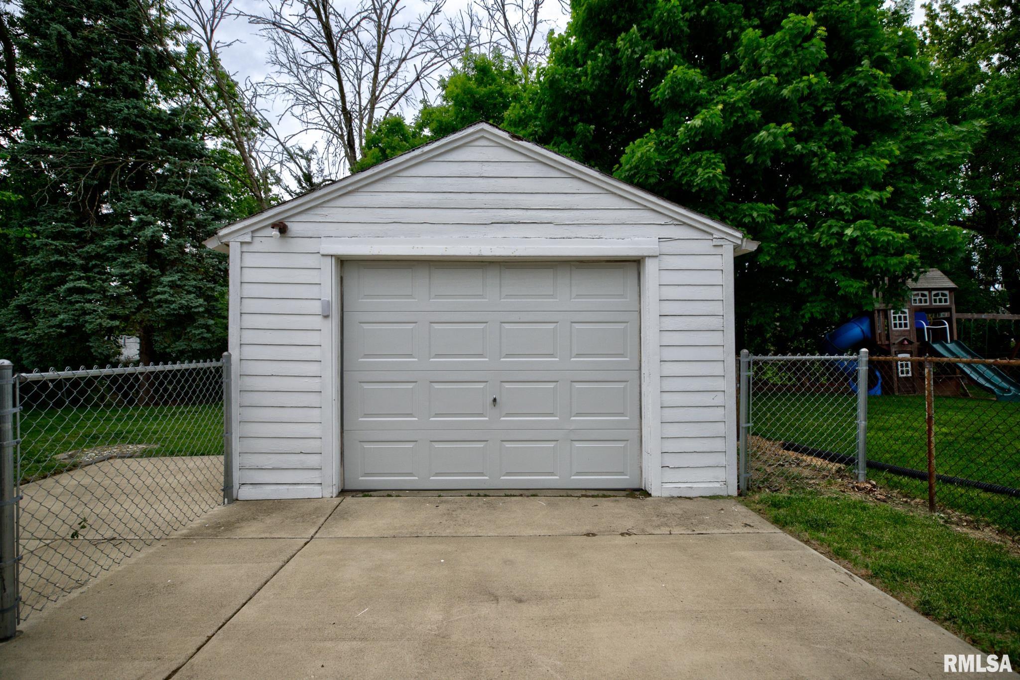 5619 N Western Avenue, Peoria, Illinois image 13