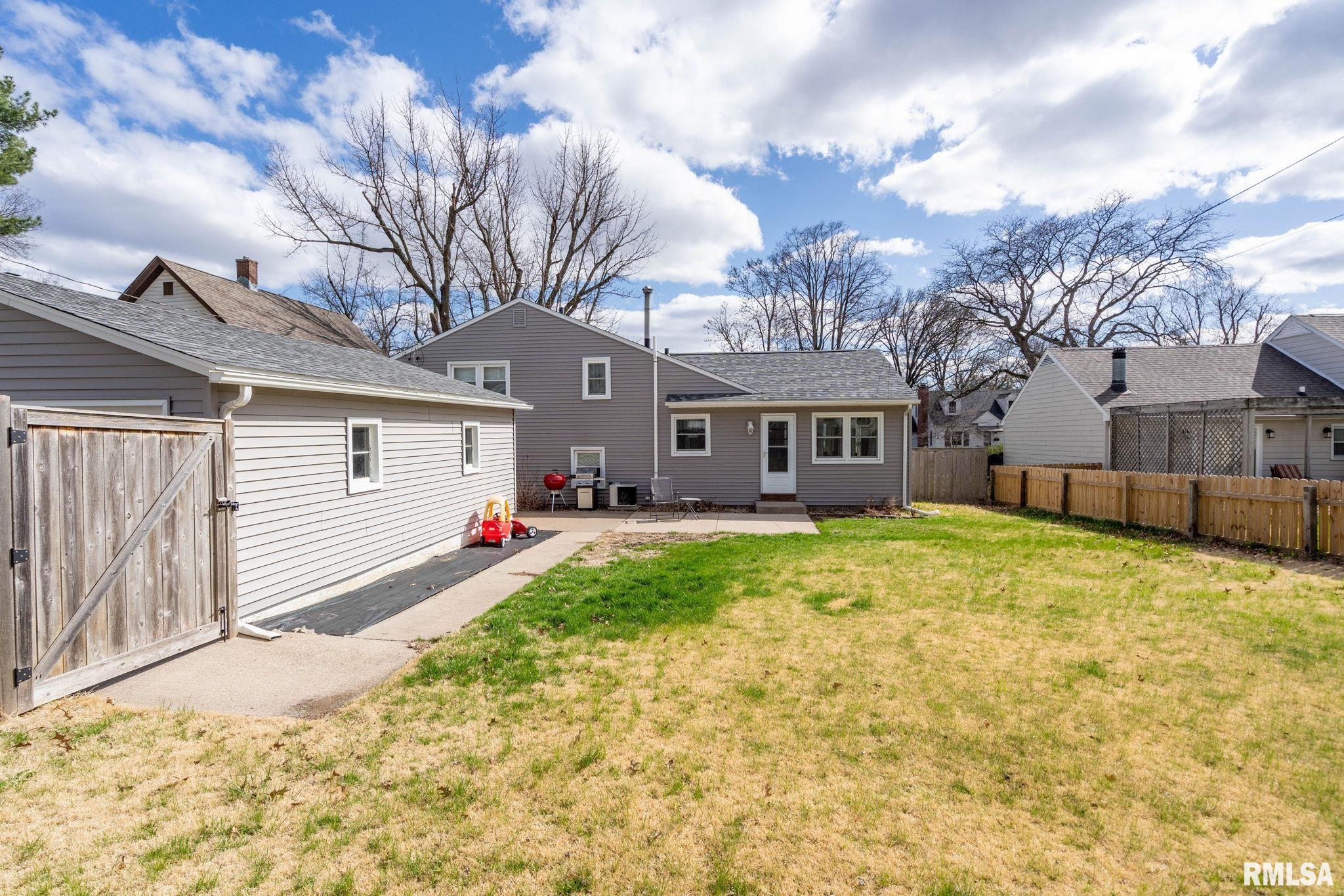 932 Jones Street, Bettendorf, Iowa image 26
