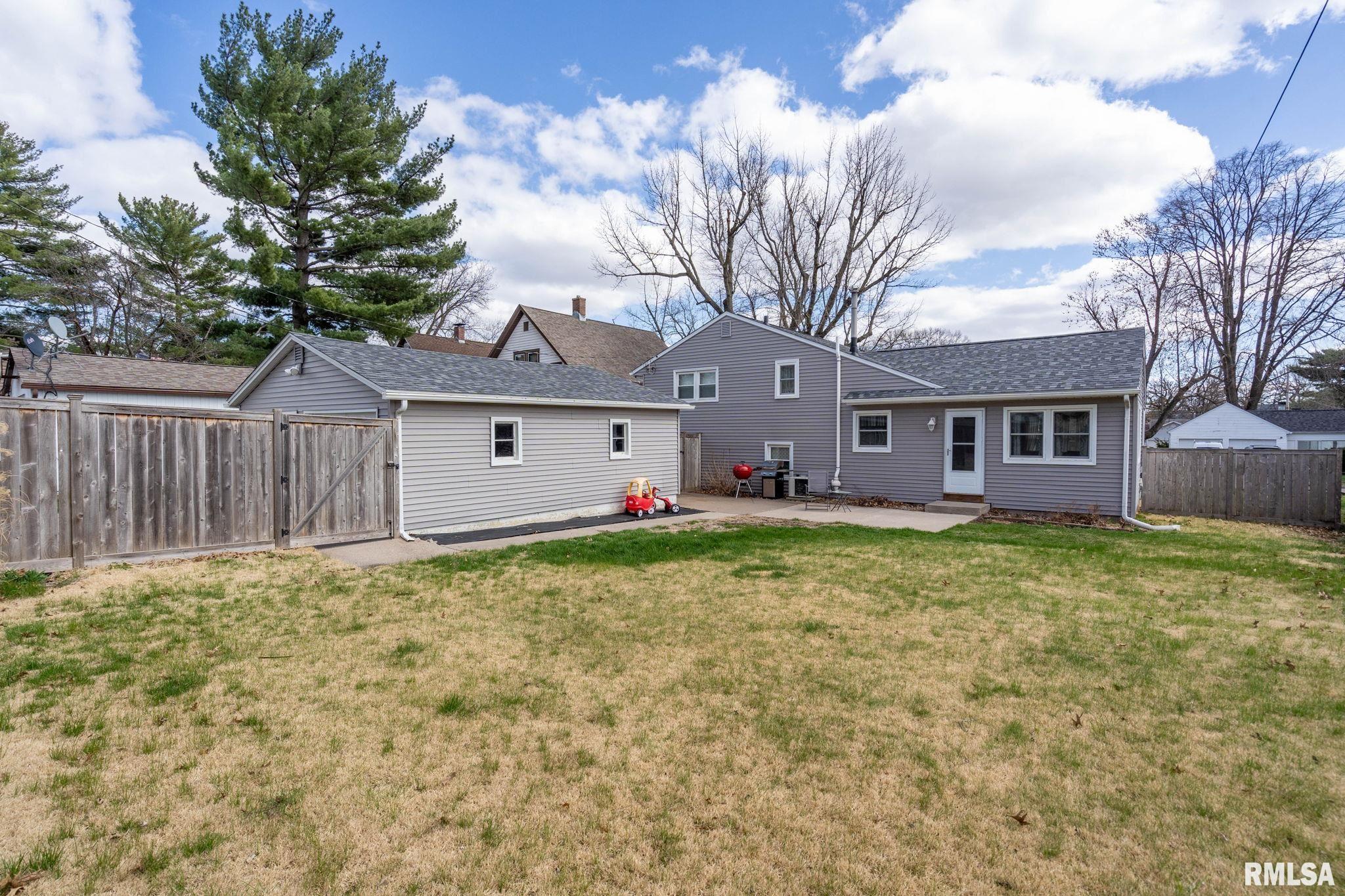 932 Jones Street, Bettendorf, Iowa image 27