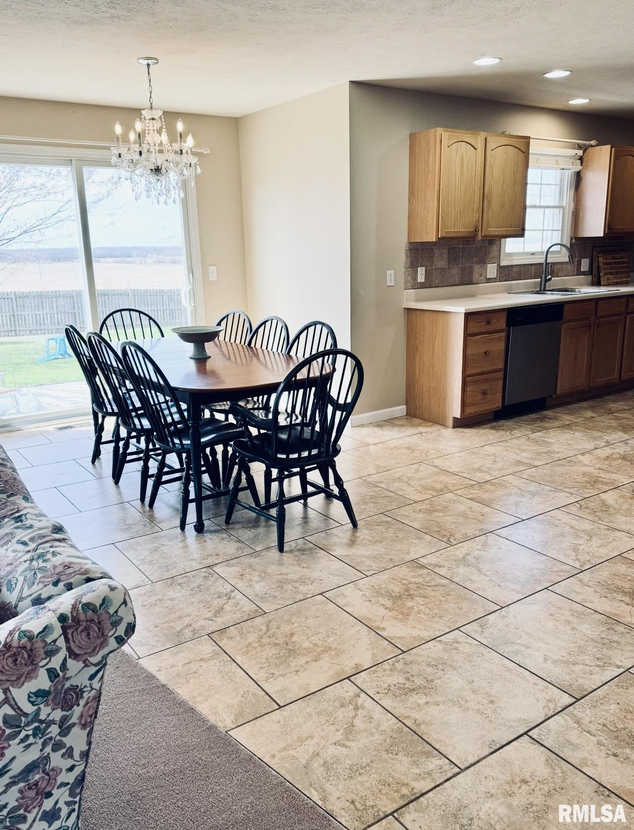 11511 N Scotts Trail, Dunlap, Illinois image 12