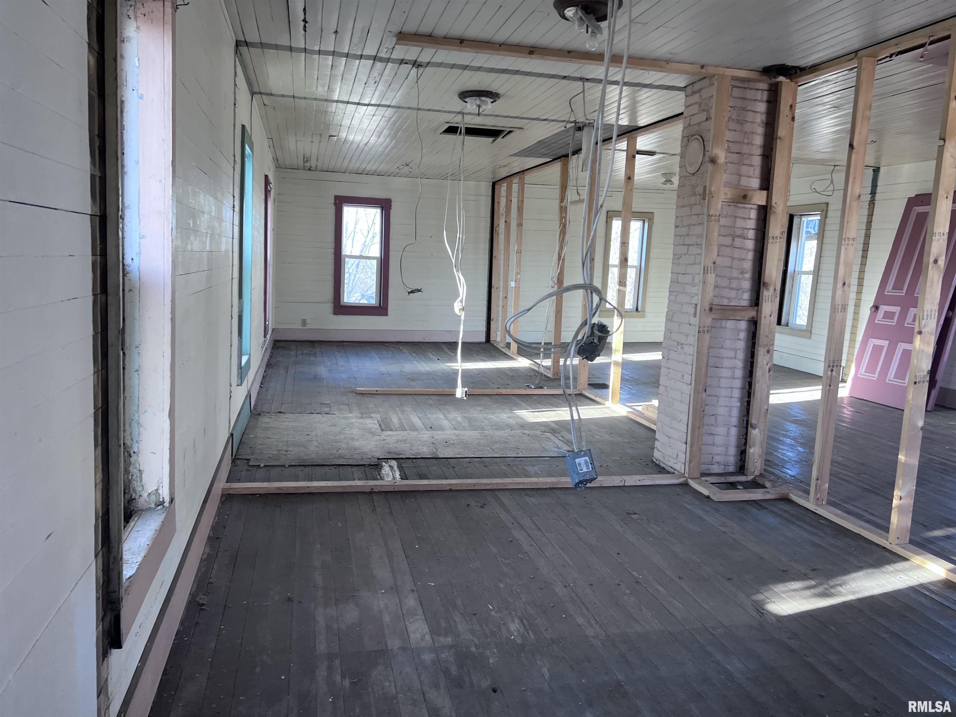 105 E Pine Street, Alto Pass, Illinois image 15