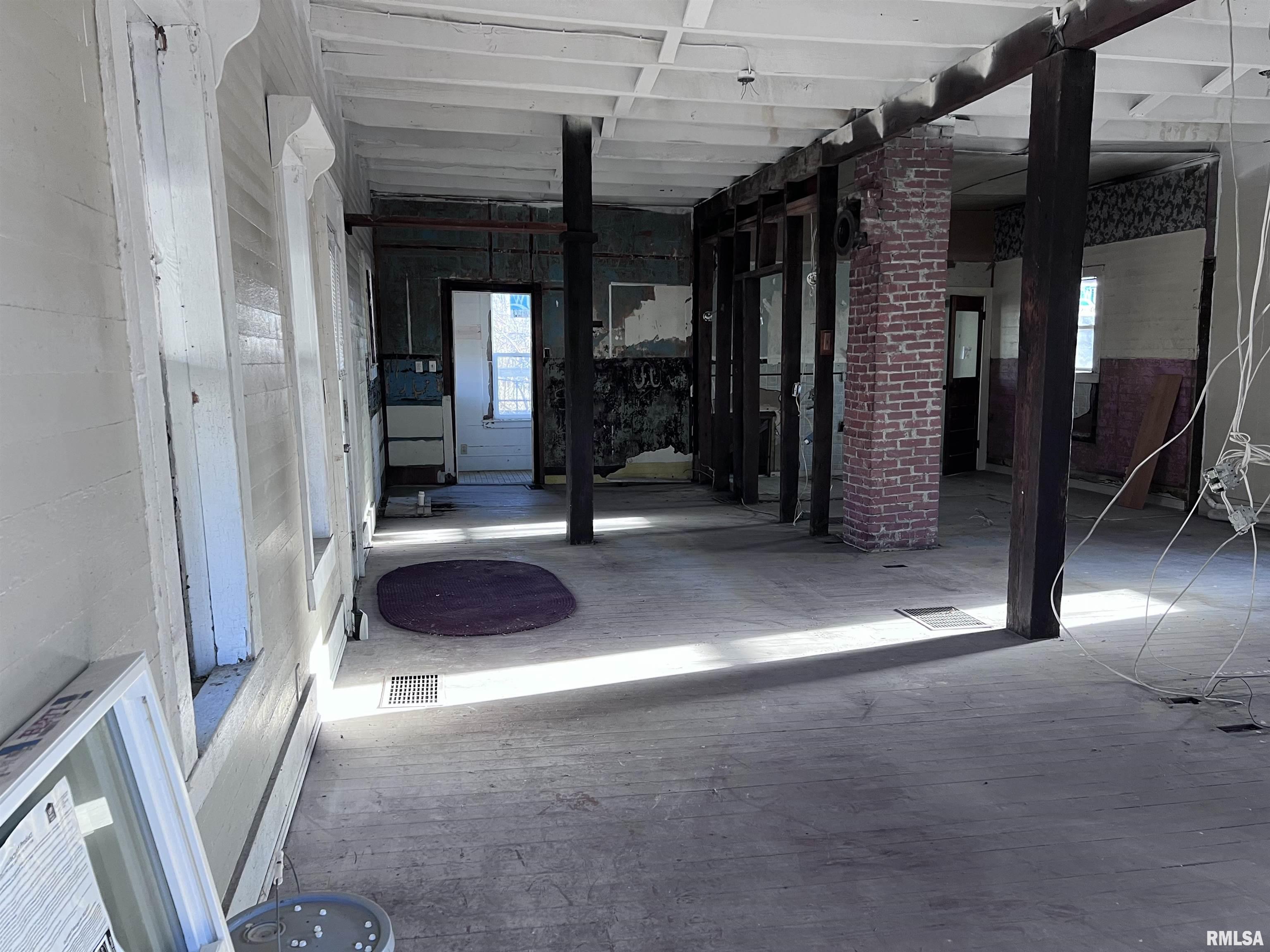 105 E Pine Street, Alto Pass, Illinois image 8