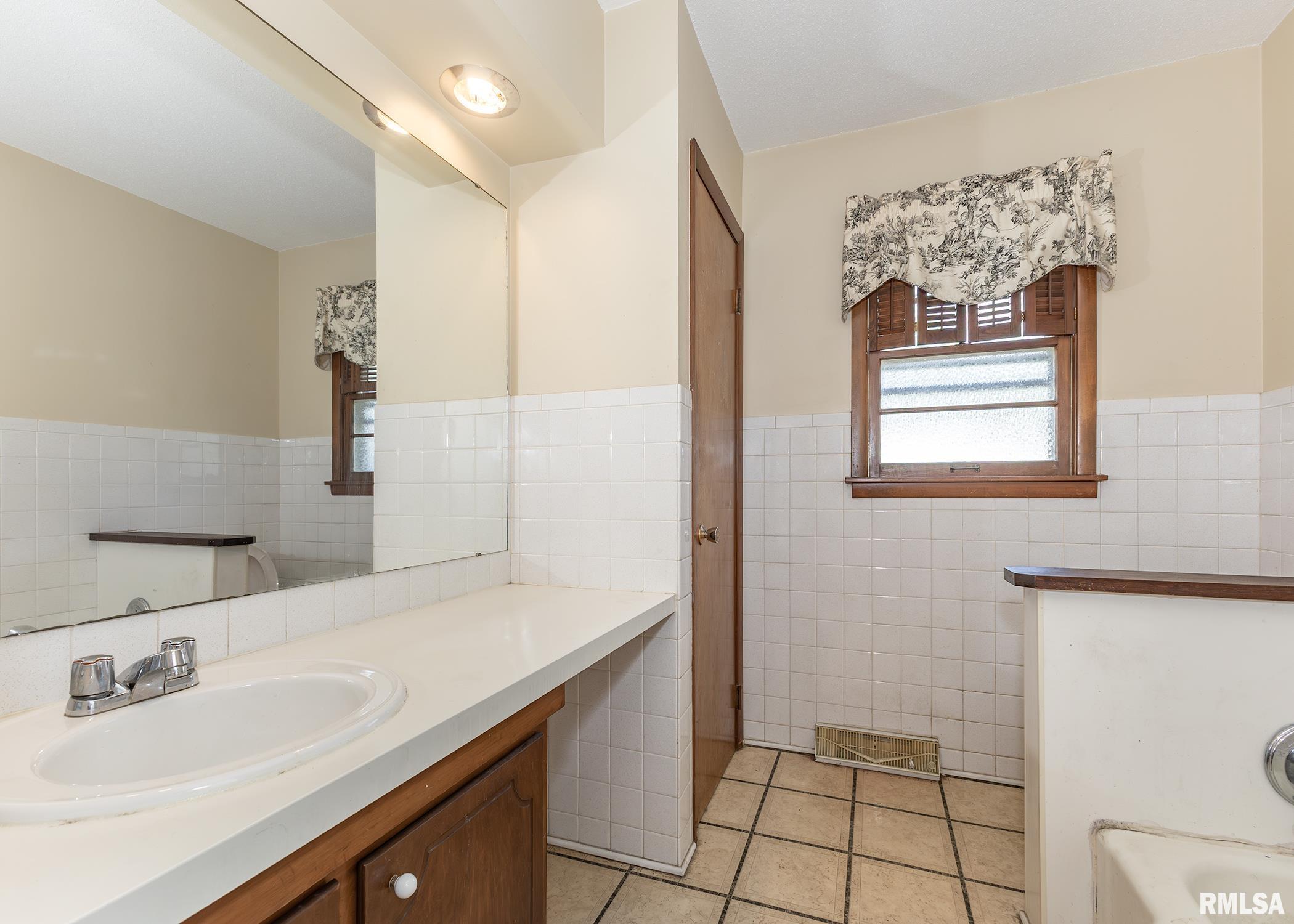 3717 N Linwood Avenue, Davenport, Iowa image 17
