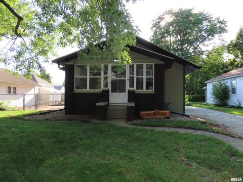 Homes For Sale - 1236 Brown Avenue<br/> Galesburg, IL 61401