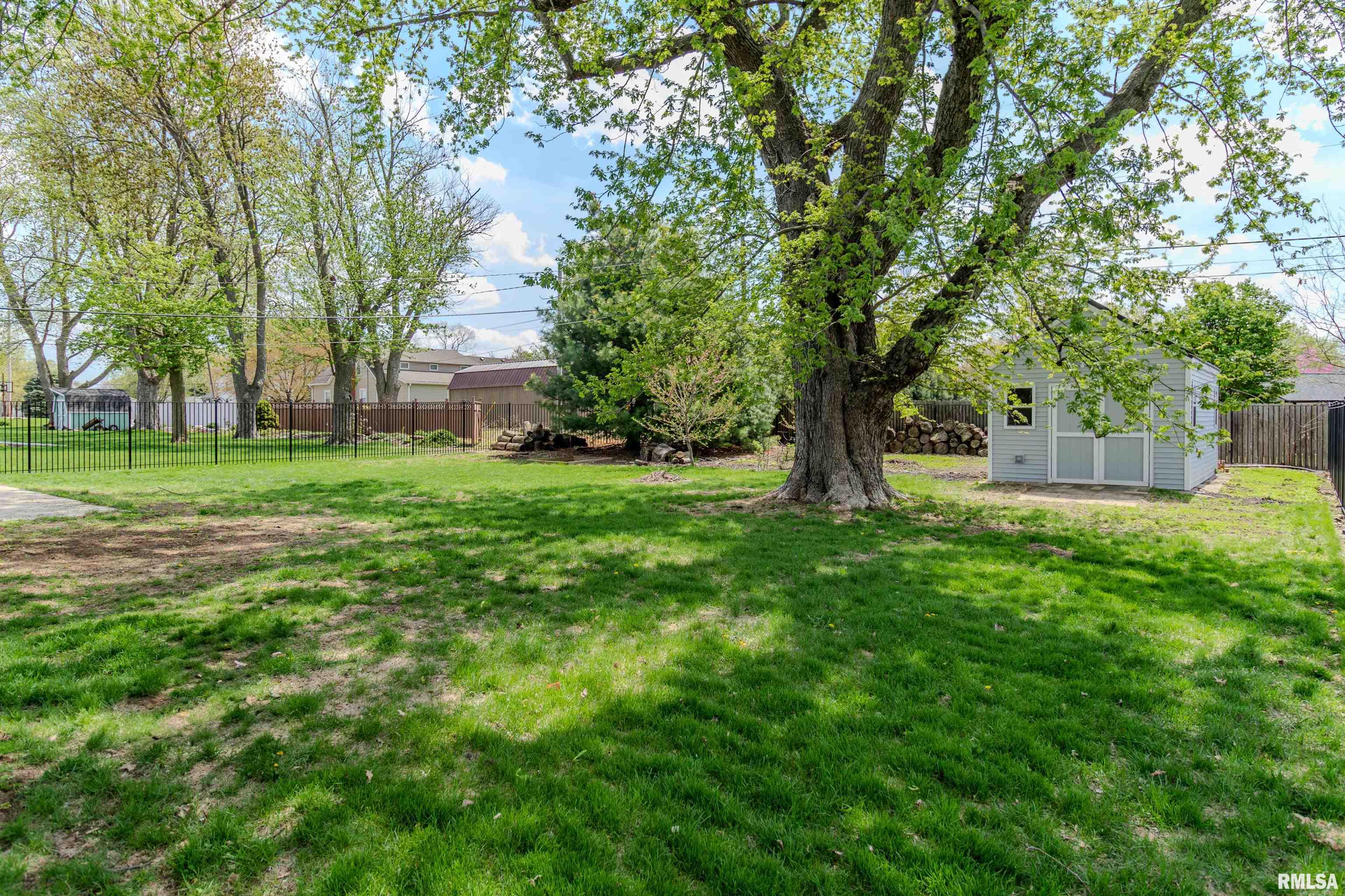 501 W High Street, Roanoke, Illinois image 8