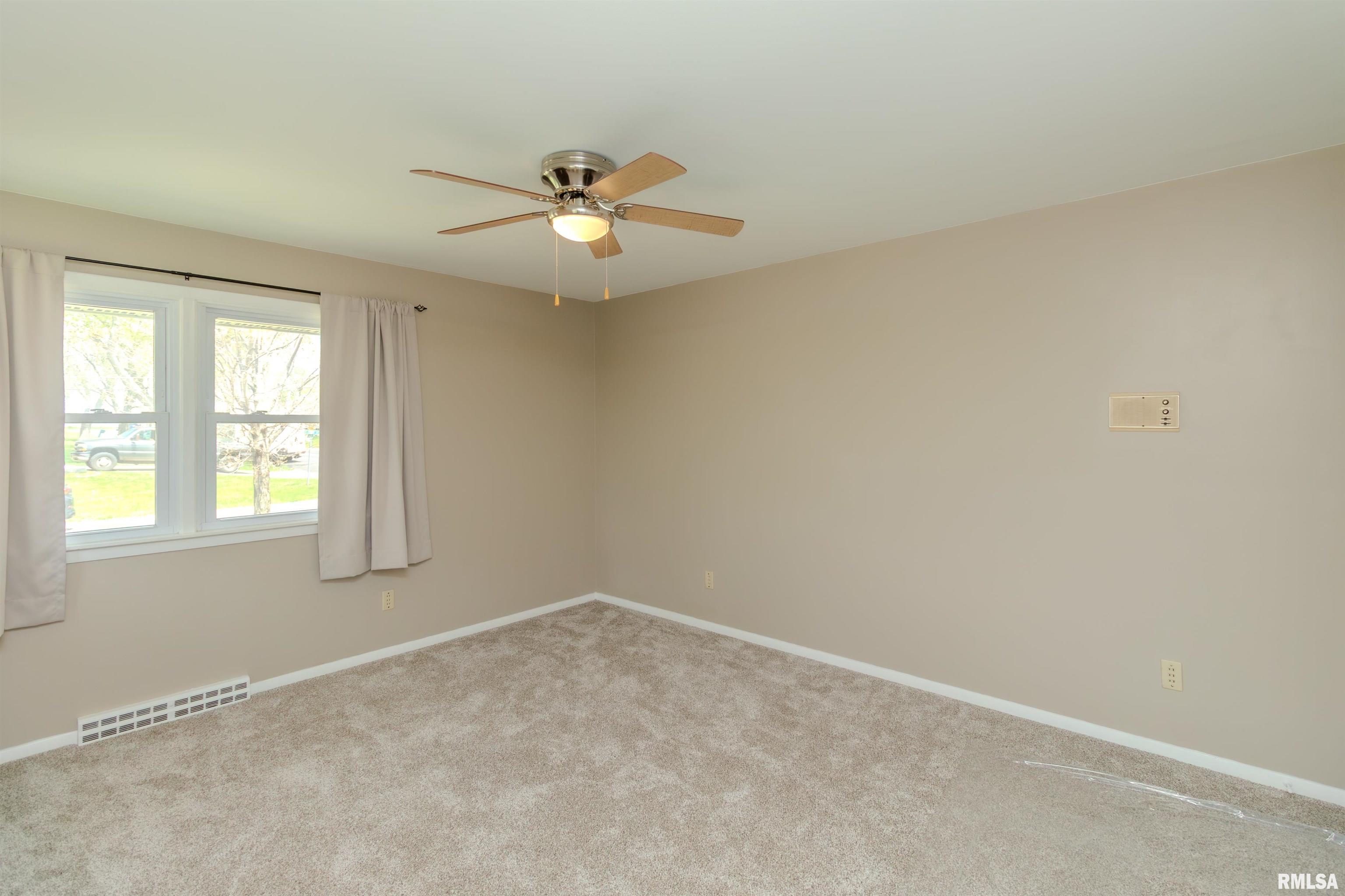 501 W High Street, Roanoke, Illinois image 36