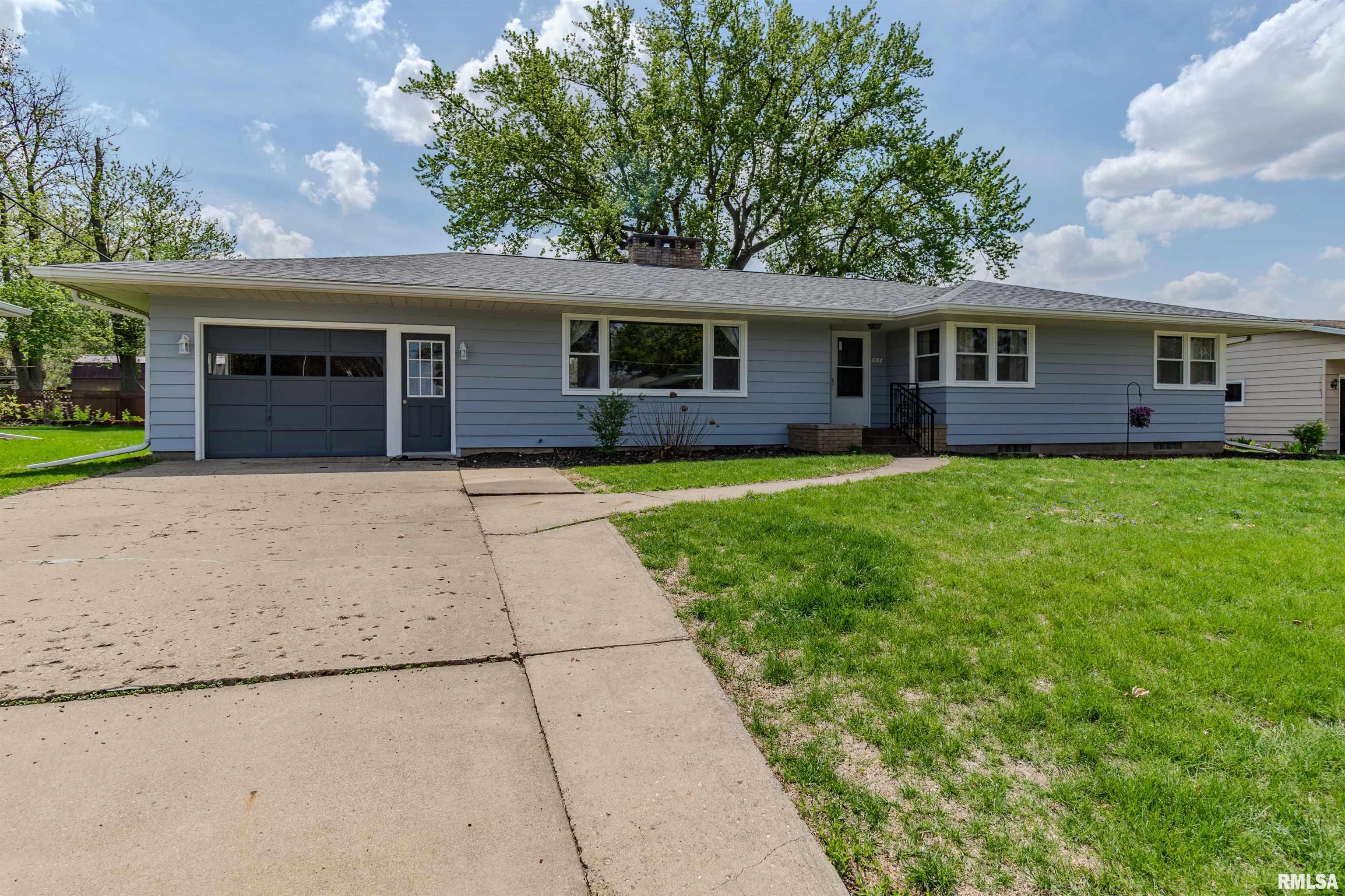 501 W High Street, Roanoke, Illinois image 3