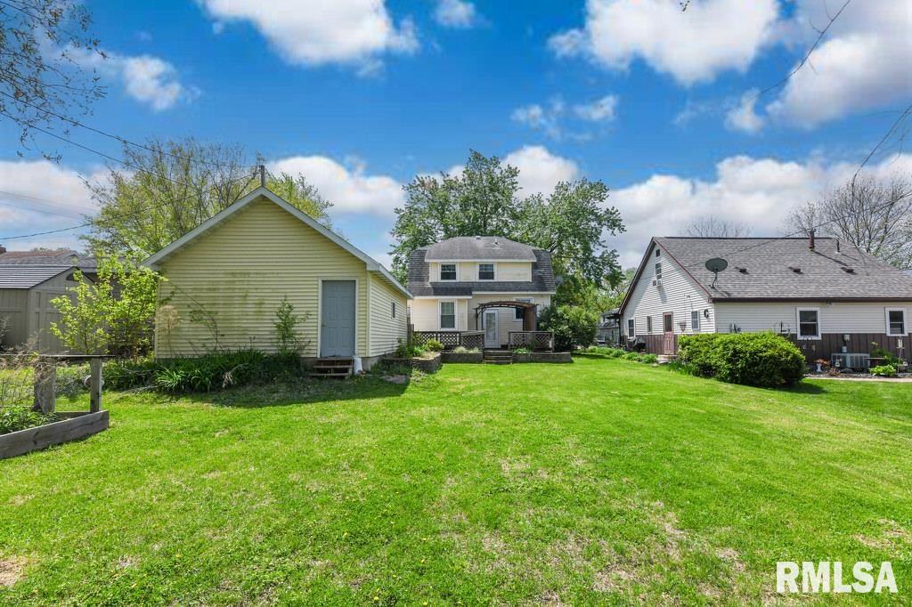 335 South Street, Pekin, Illinois image 9