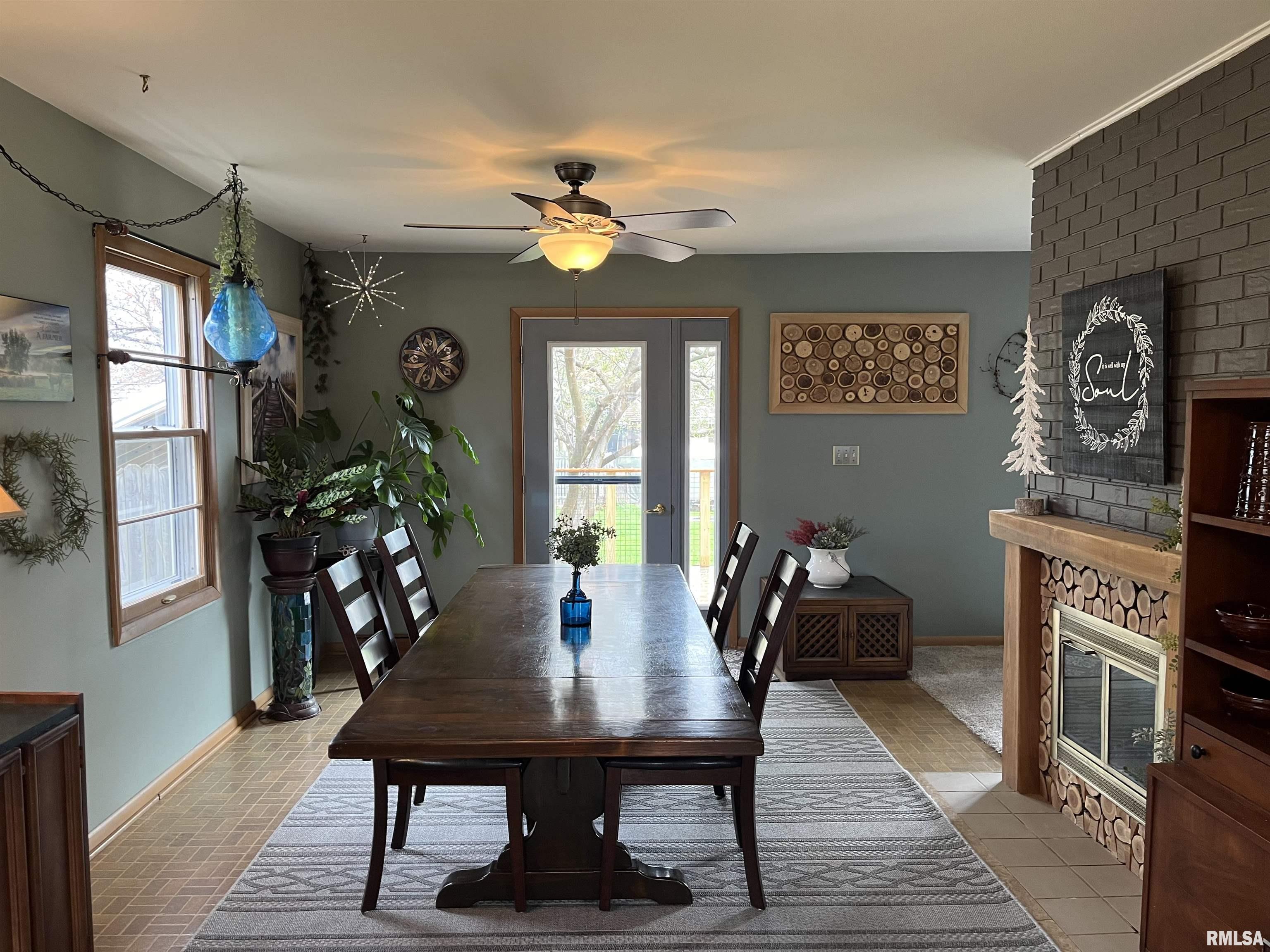 2617 Fillmore Lane, Davenport, Iowa image 17