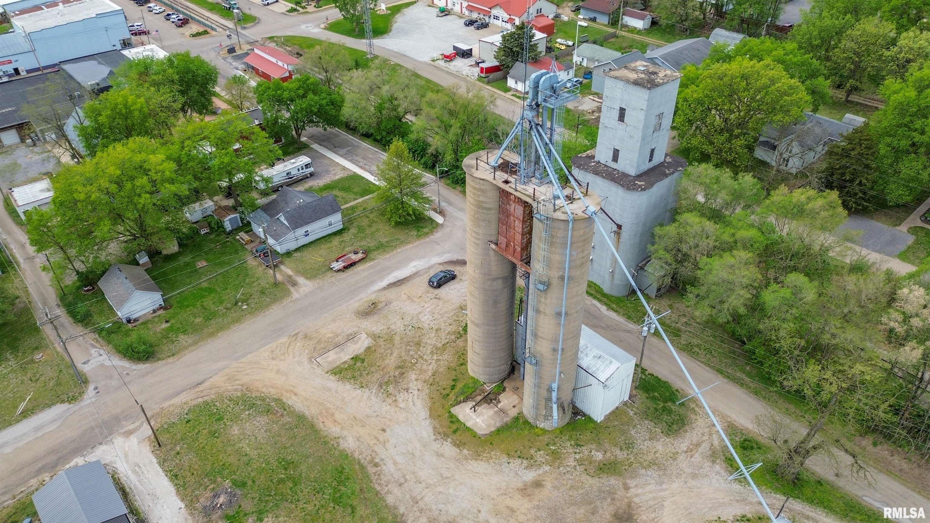300 N Broadway Street, Manito, Illinois image 16