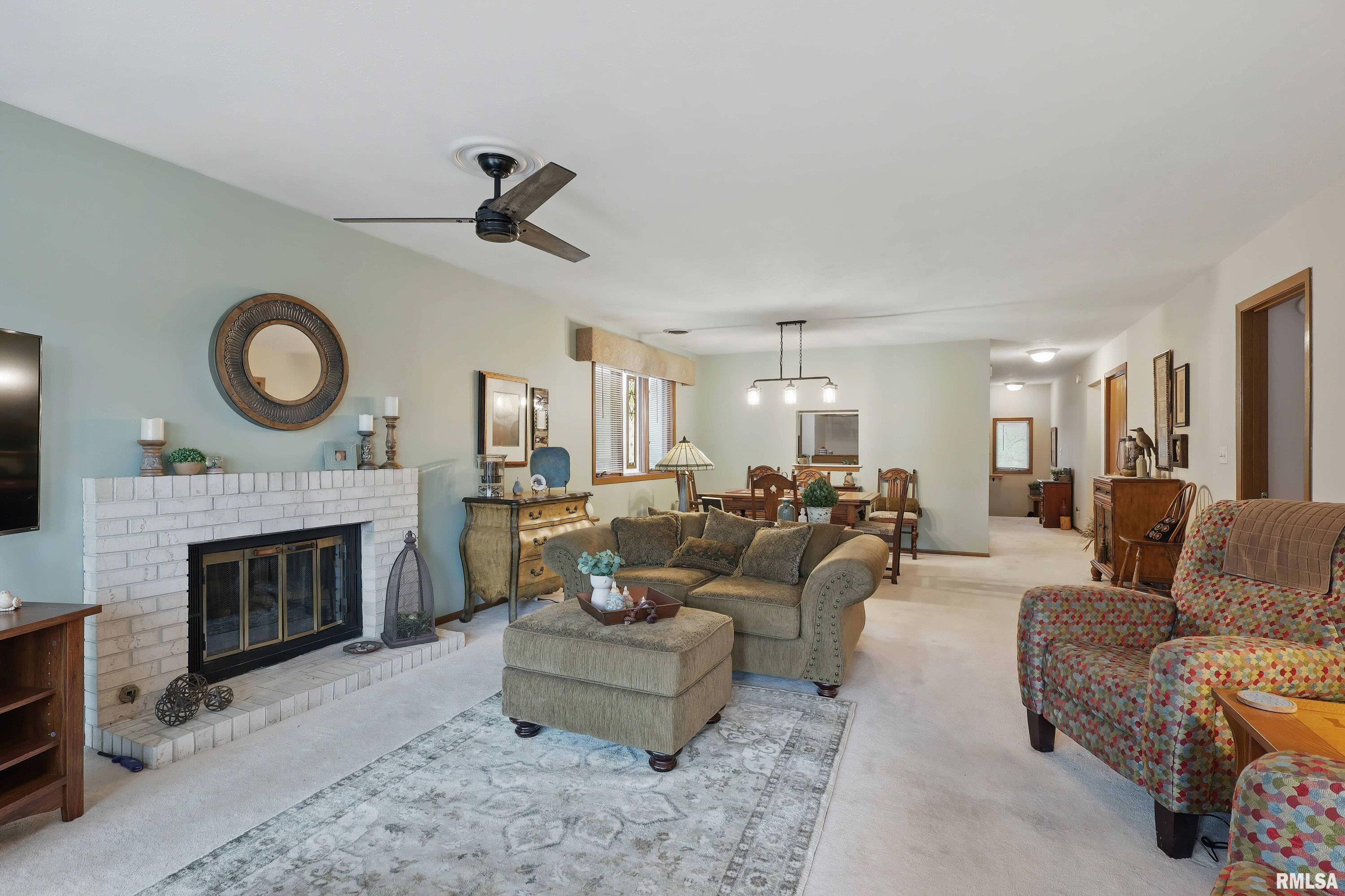 731 51st Avenue, East Moline, Illinois image 9