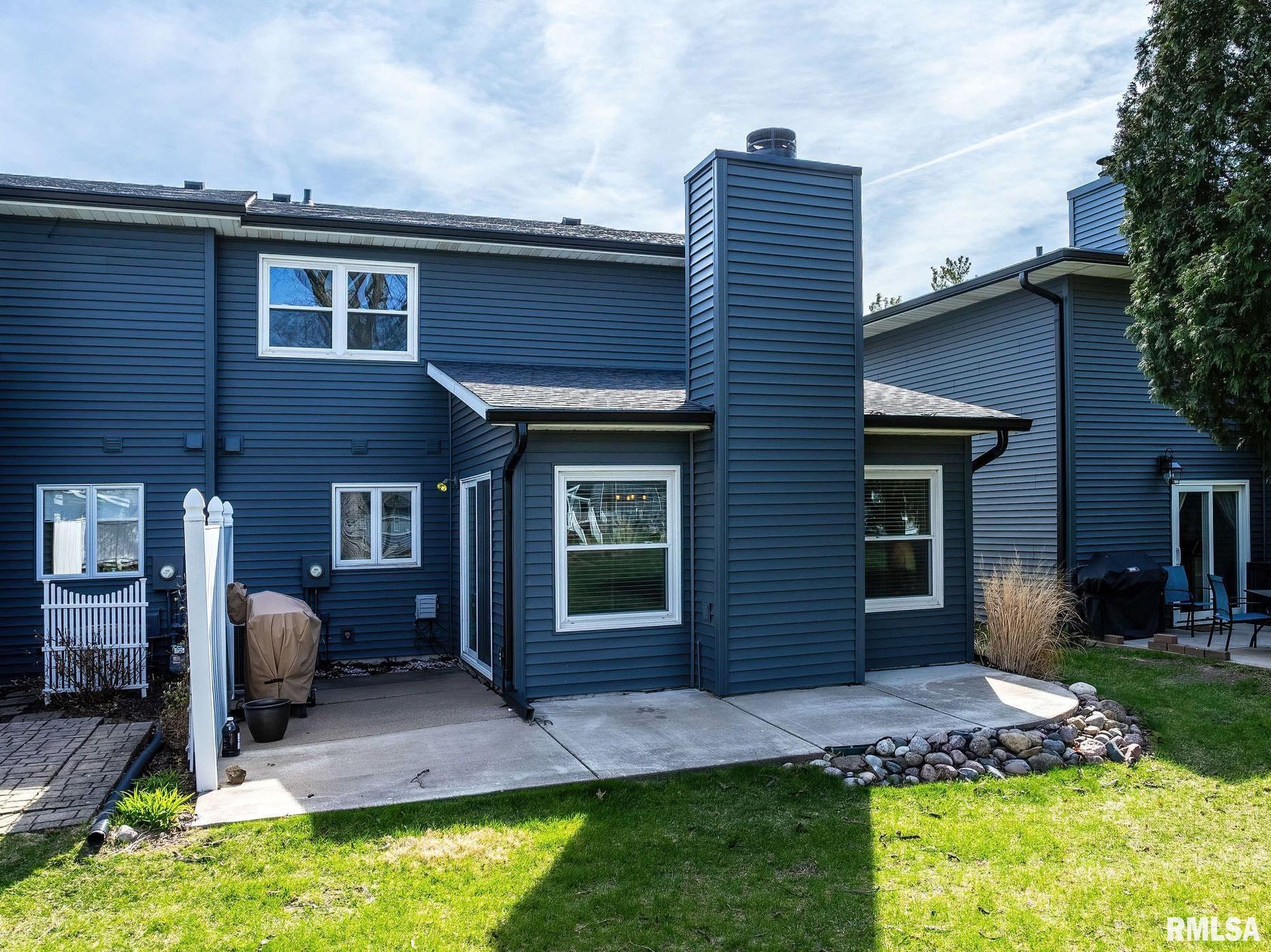 5952 Crow Valley Park Drive, Davenport, Iowa image 3