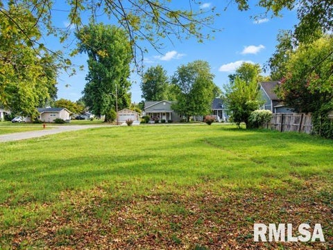 Vacant Land For Sale - 801 W Madison Street<br/> Herrin, IL 62948