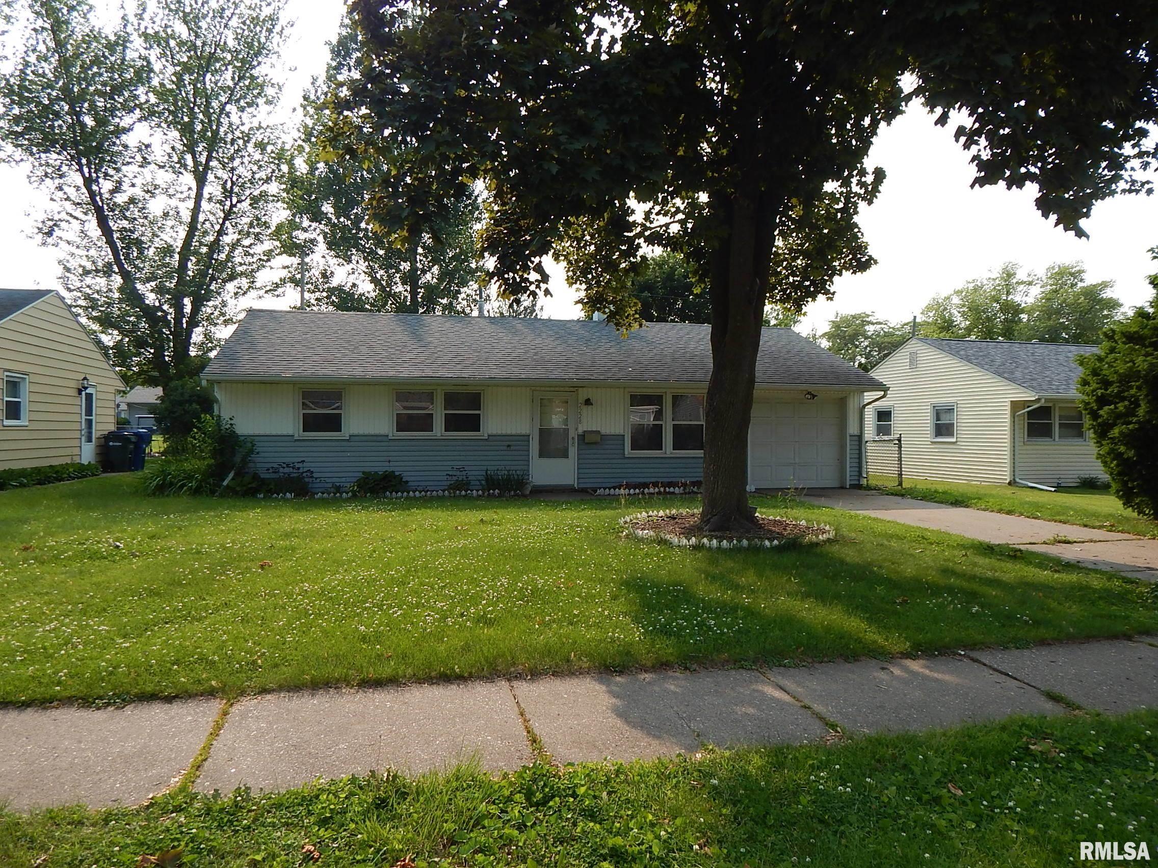 2228 N Fairmount Street, Davenport, Iowa image 1