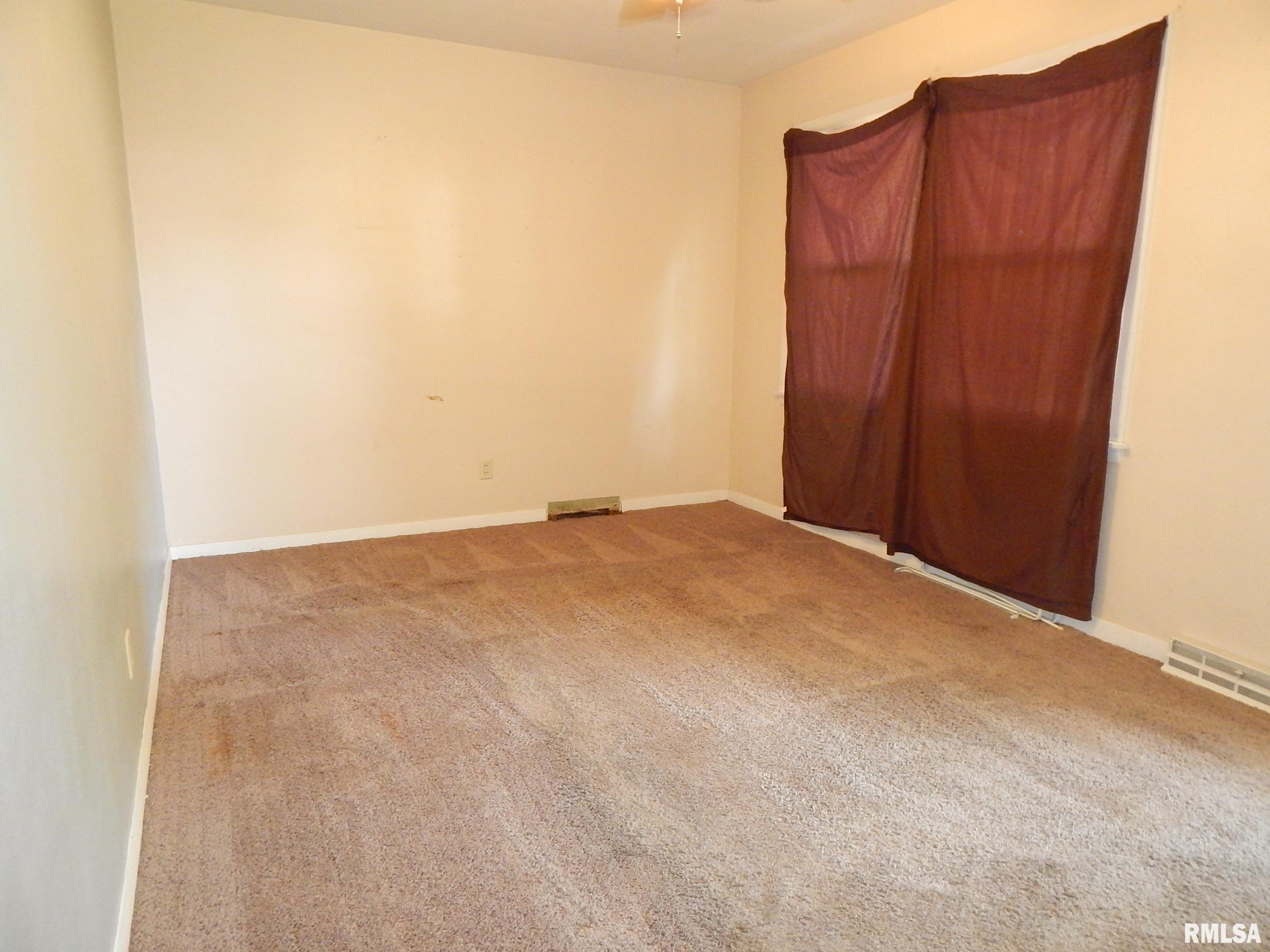 2228 N Fairmount Street, Davenport, Iowa image 14