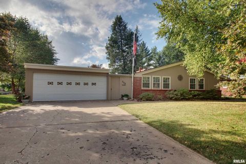 Homes For Sale - 328 Lincoln Hill Nw Hl<br/> Adams County, Quincy, IL 62301