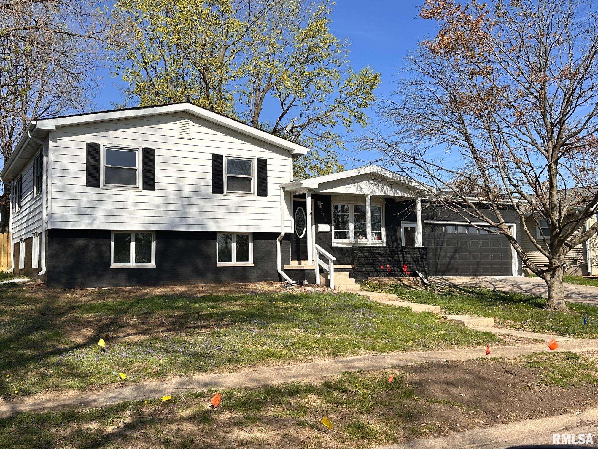 29 Greenbriar Drive, Jacksonville, Illinois image 1